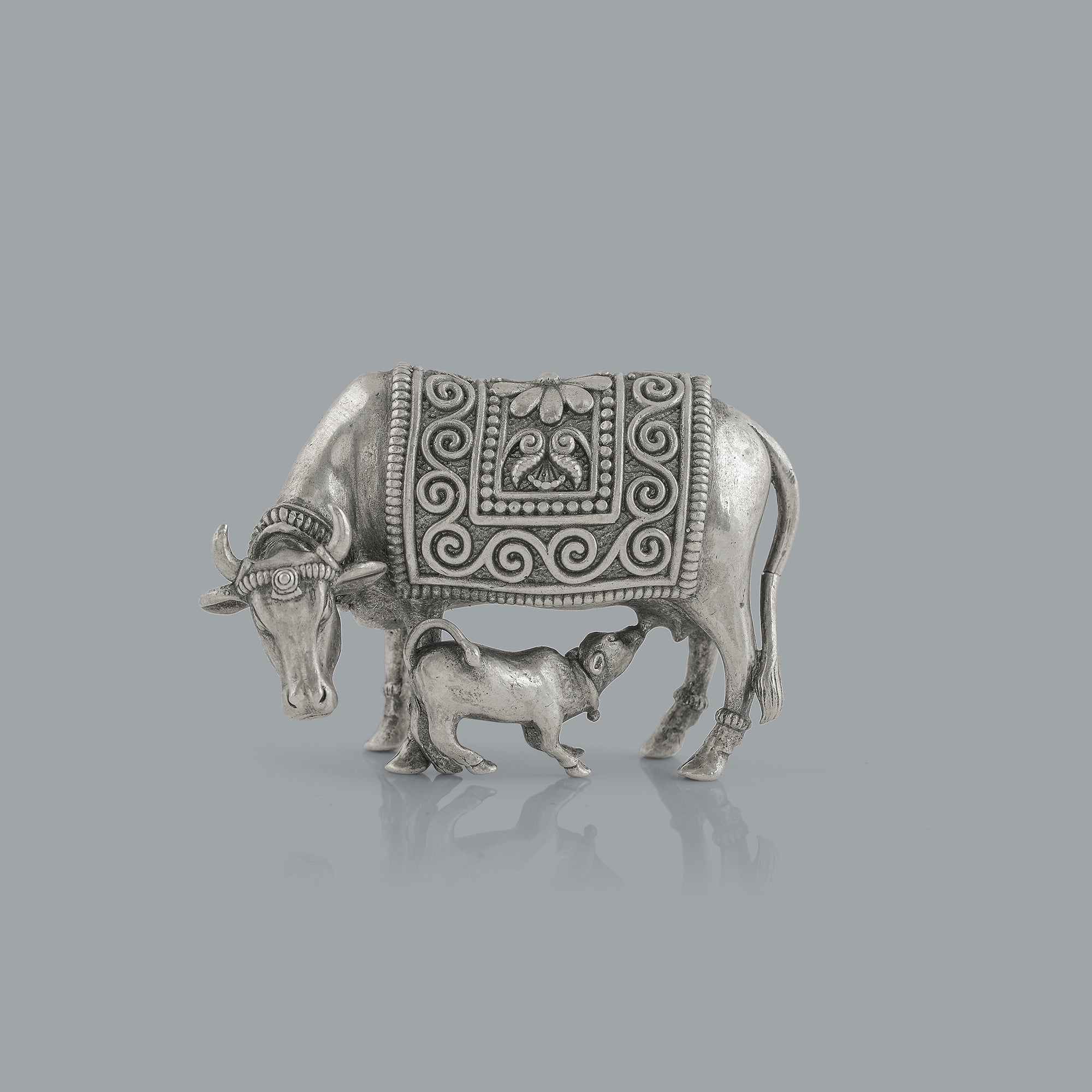 Silver Gaumatha Idol With Calf
