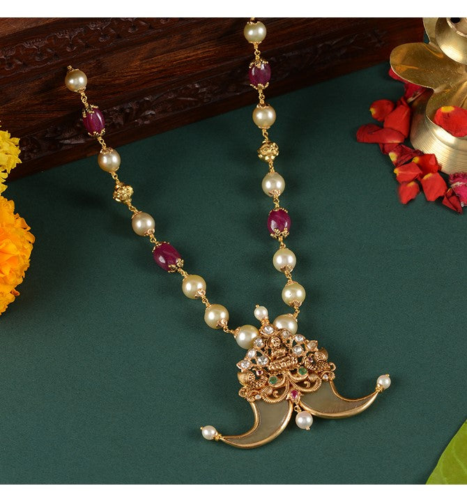 Puligoru Ruby Pendant for Men