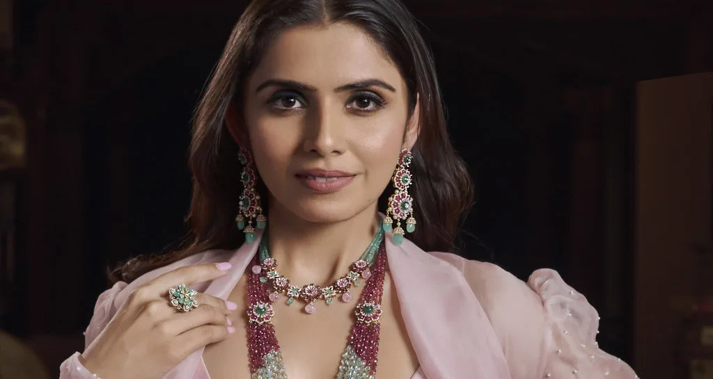 What type of jewellery should bridesmaids wear?