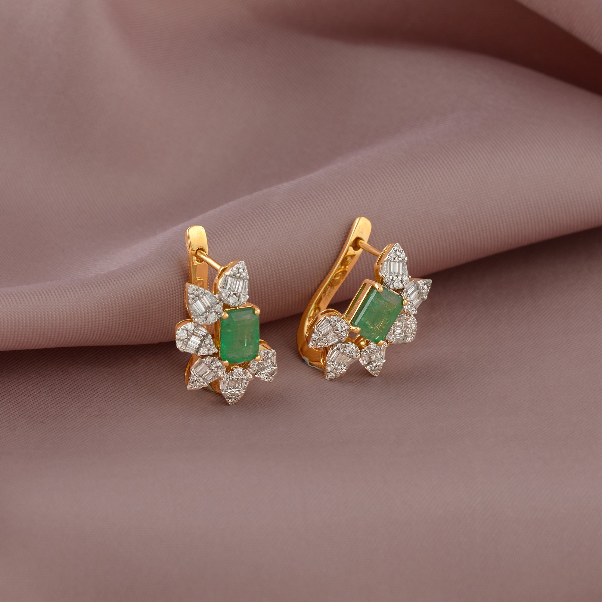 Prestigious Floral Diamond Earring