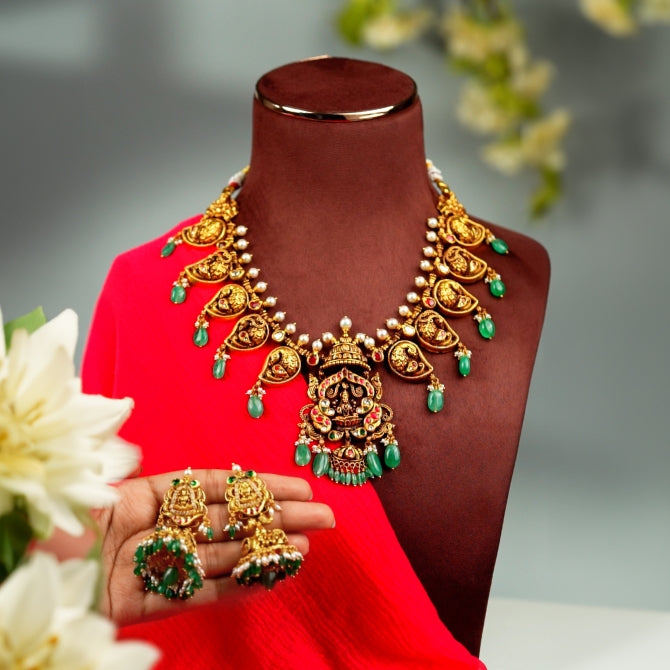 Antique Gold Necklace Set in Mango Motif