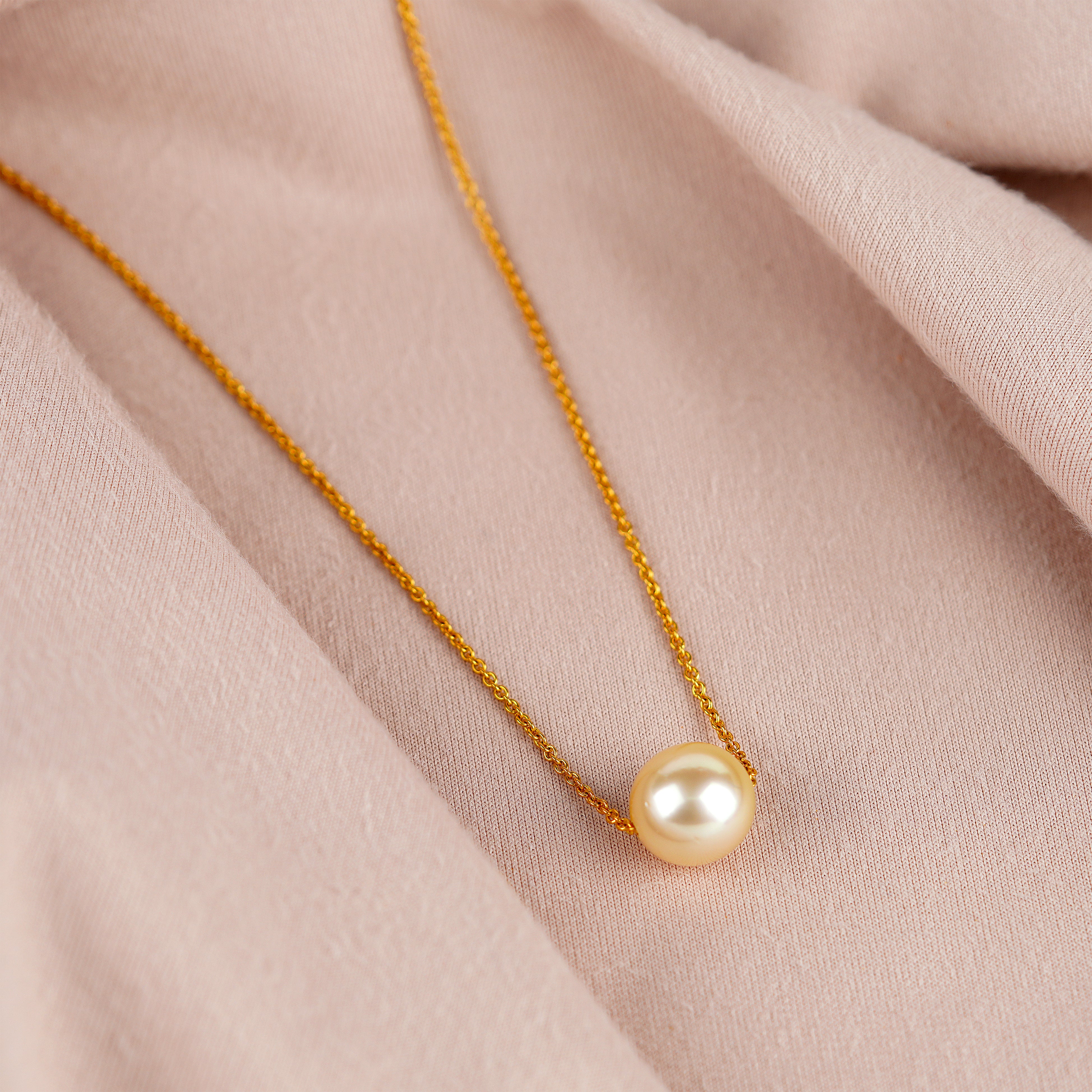 22k Gold Chain Adorned with South Sea Pearl