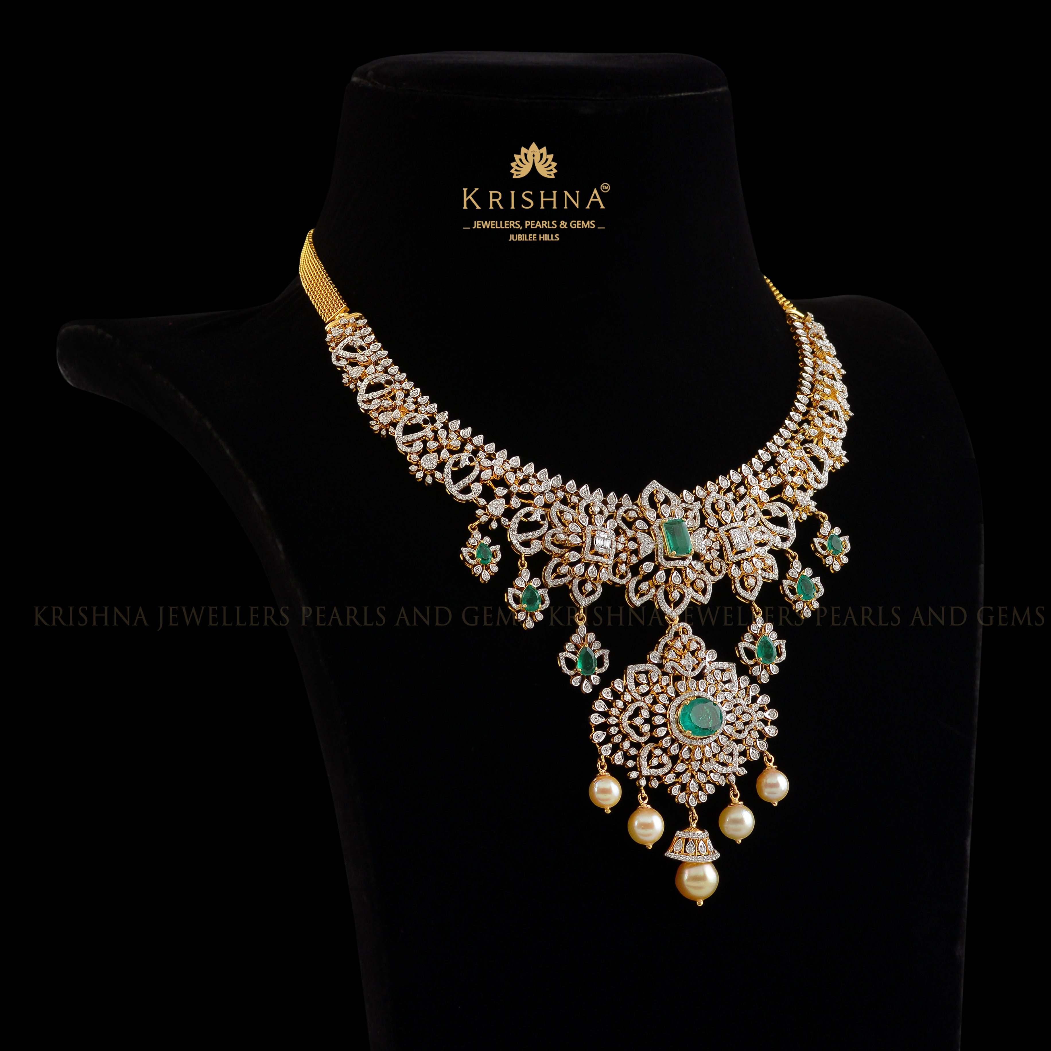 Mesmerizing Elegant Diamond Necklace