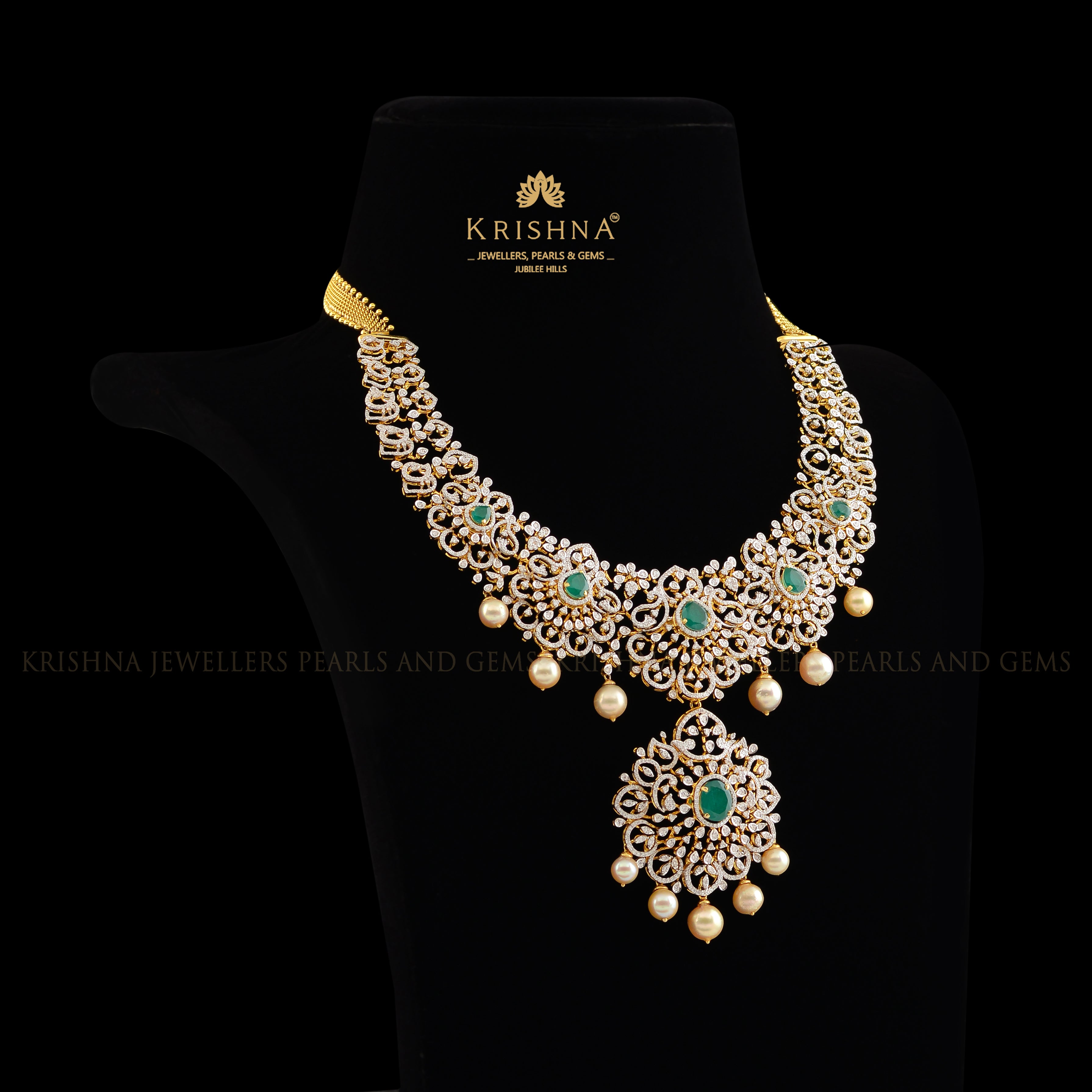 Diamond Necklace in Floral Elegance