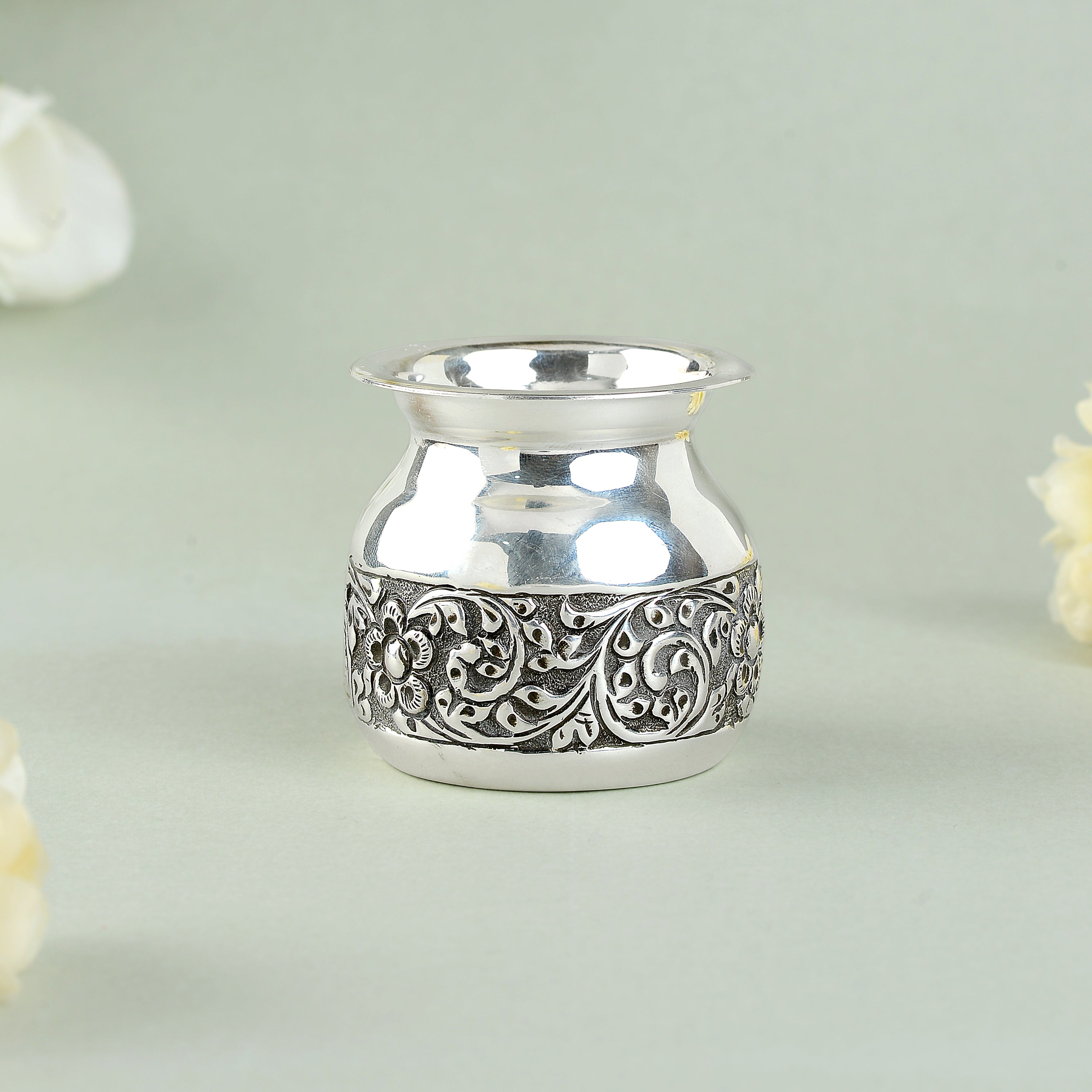 Silver Chombu with Antique Finish and Floral Design