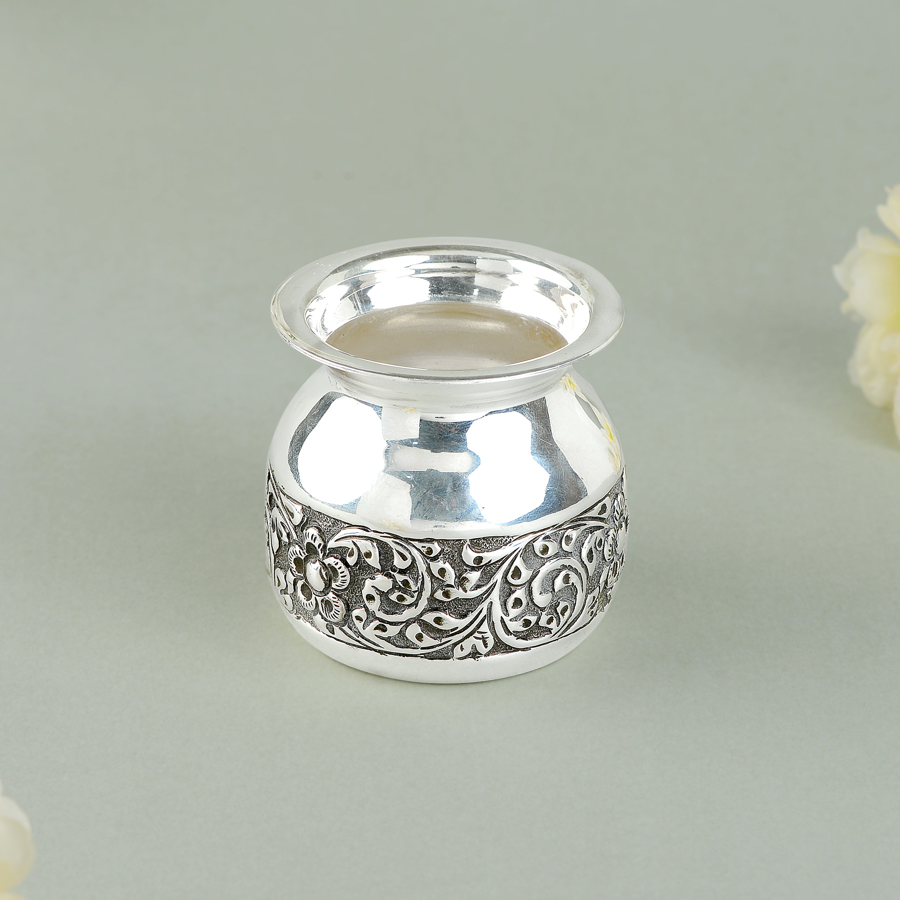 Silver Chombu with Antique Finish and Floral Design