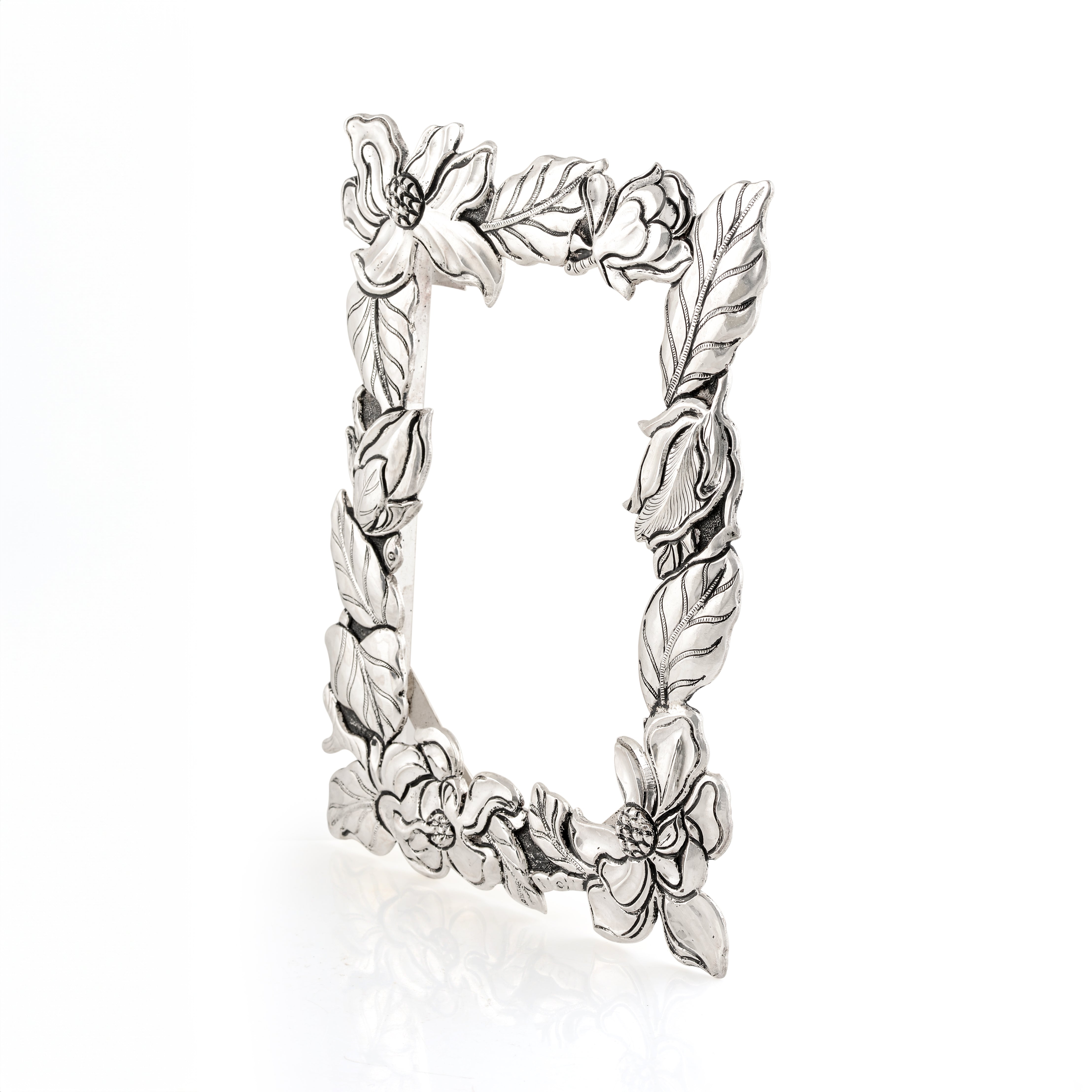 Frame your moments with silver flower charm.