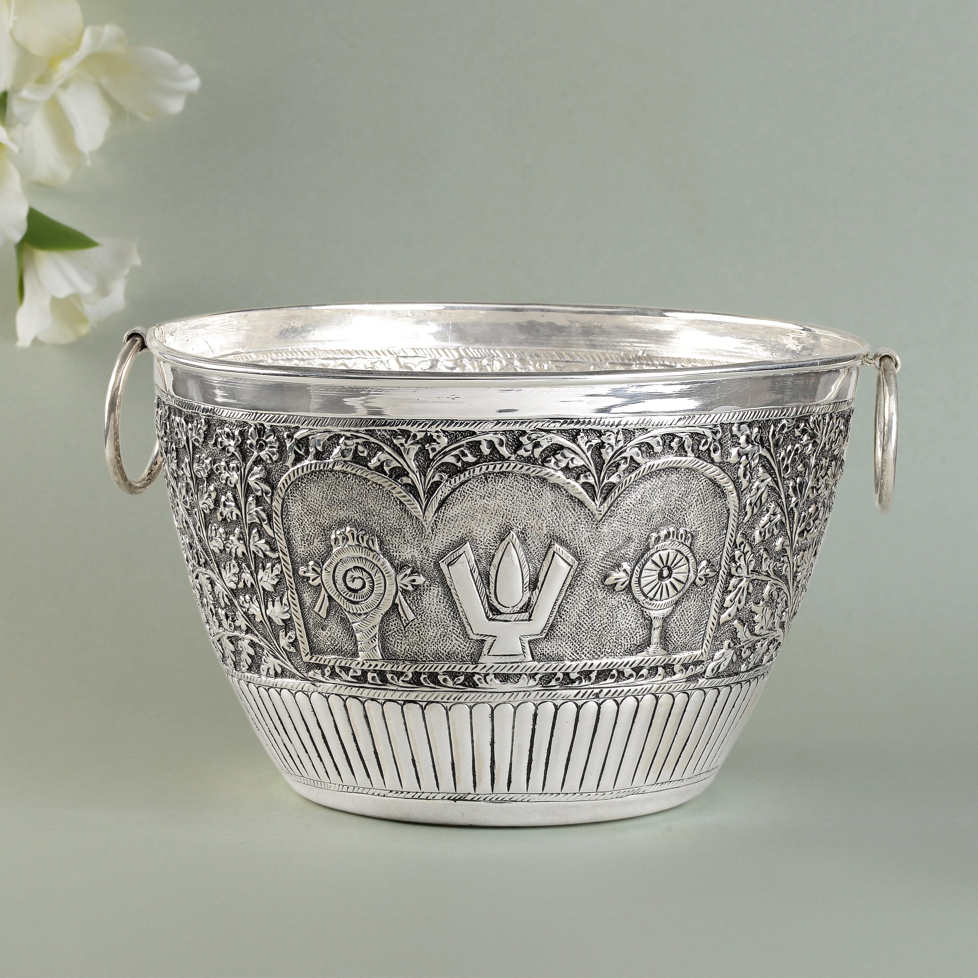 Silver Gangalam with Victorian Leaf Design