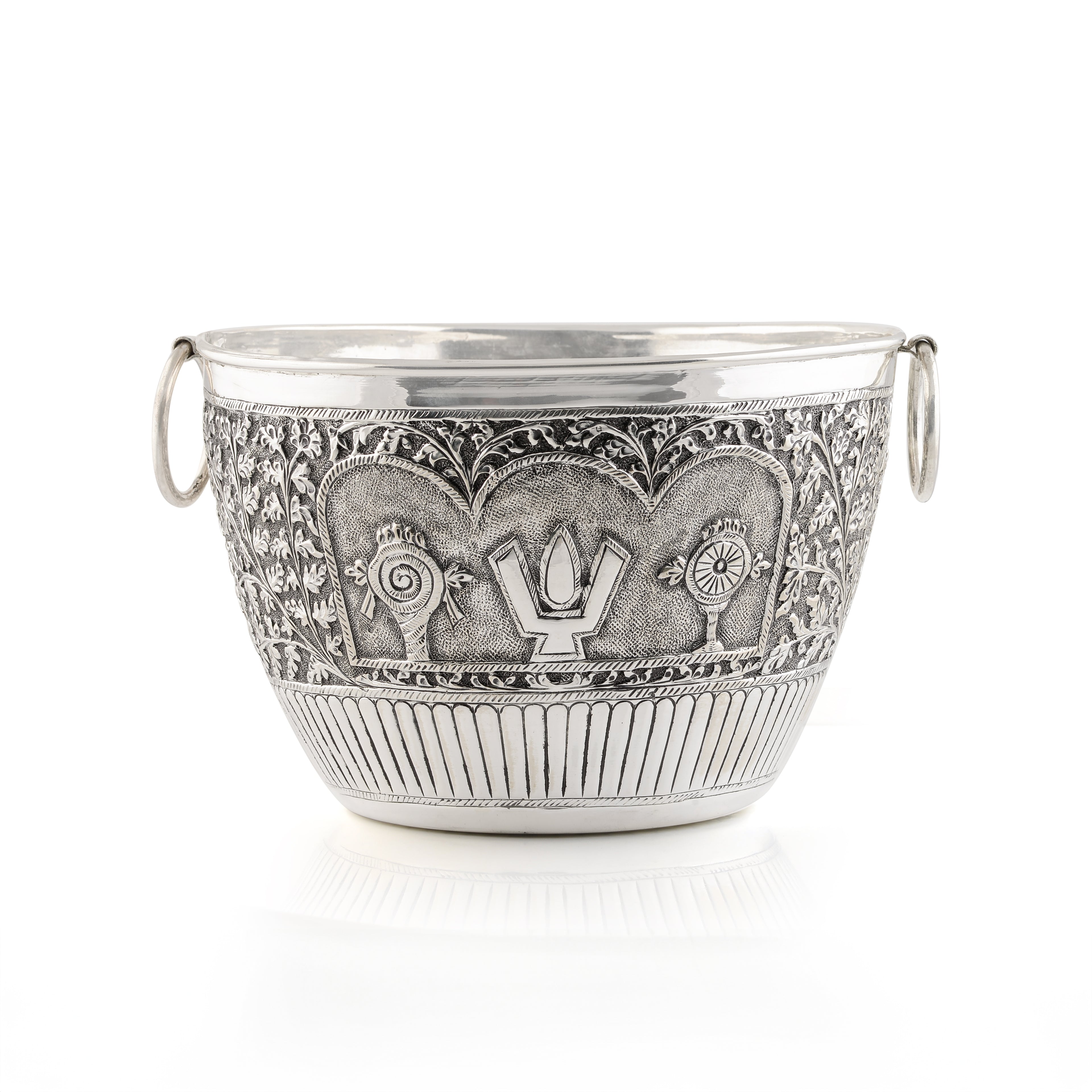 Silver Gangalam with Victorian Leaf Design