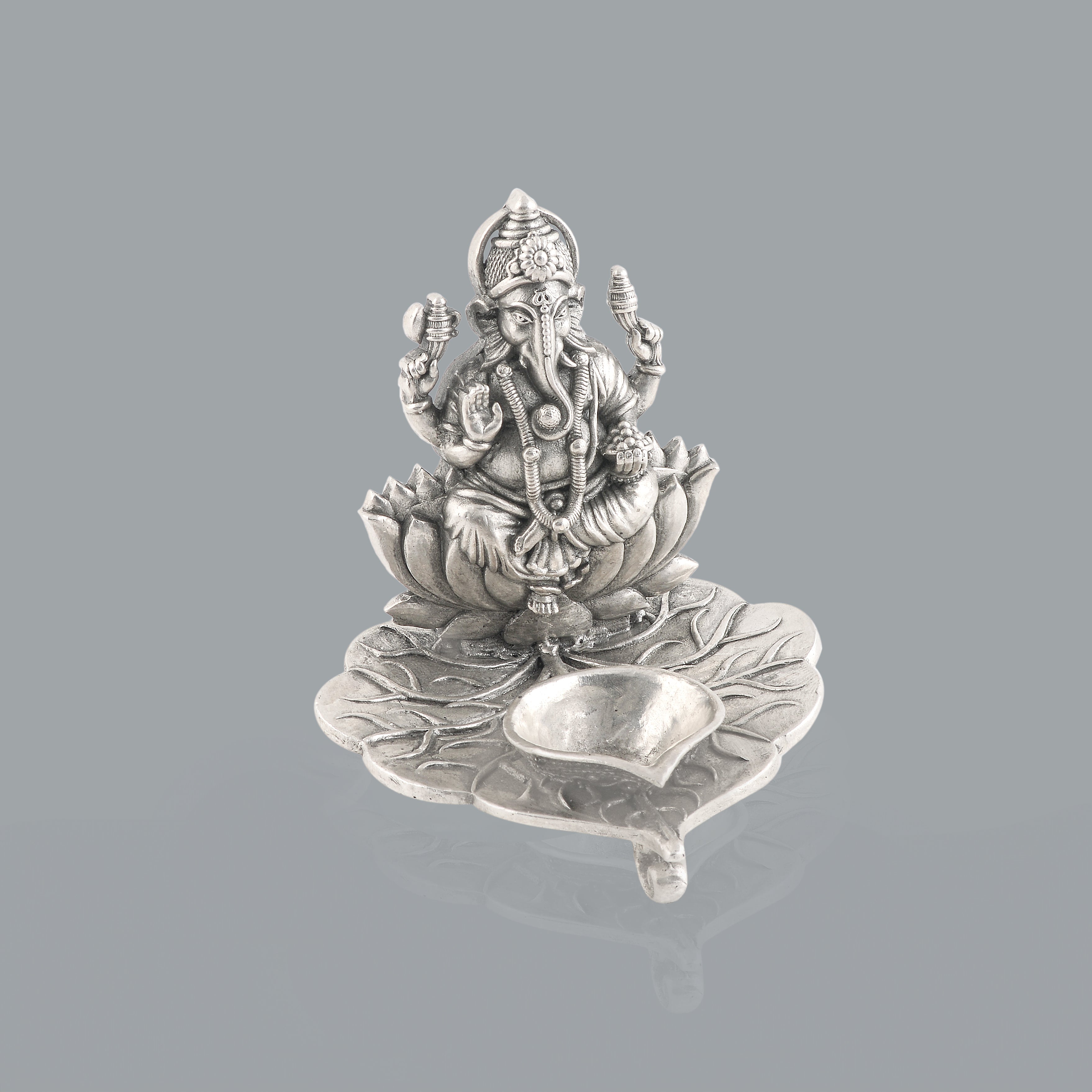 Antique Ganesh Deepam In Silver - Krishna Jewellers Pearls and Gems