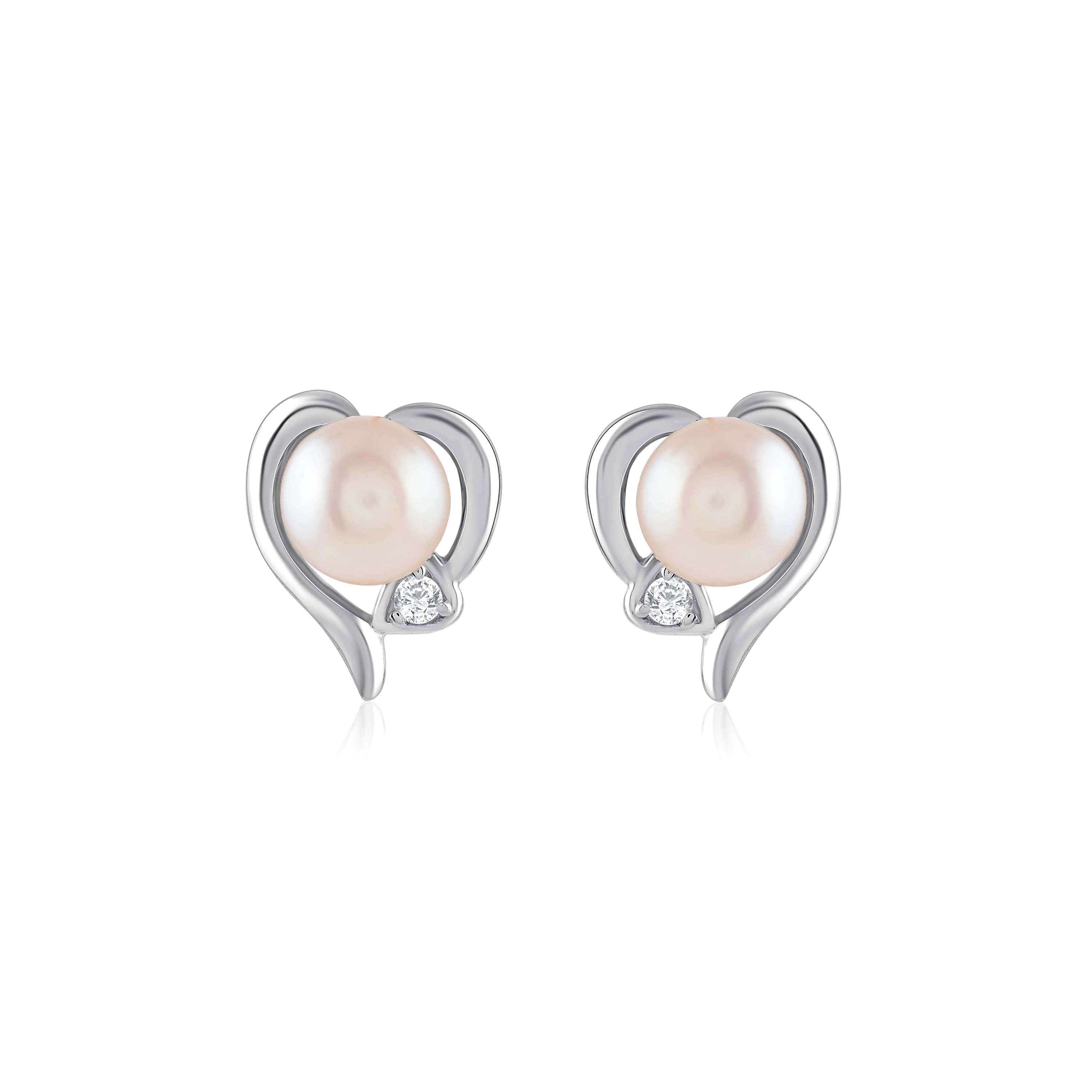 Decorative Freshwater Pearl Heart Shape Earring
