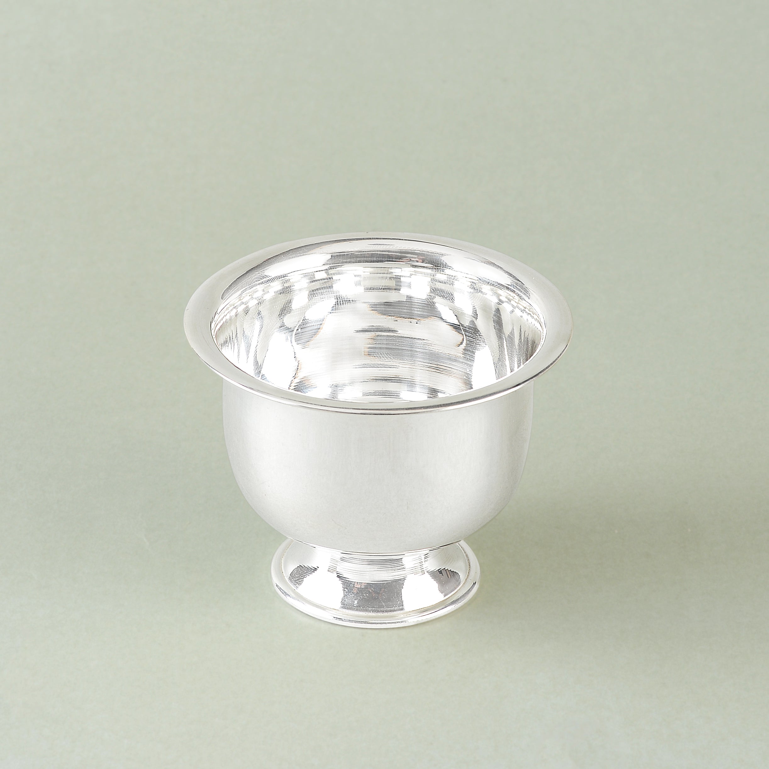 Classic Pedestal Bowl