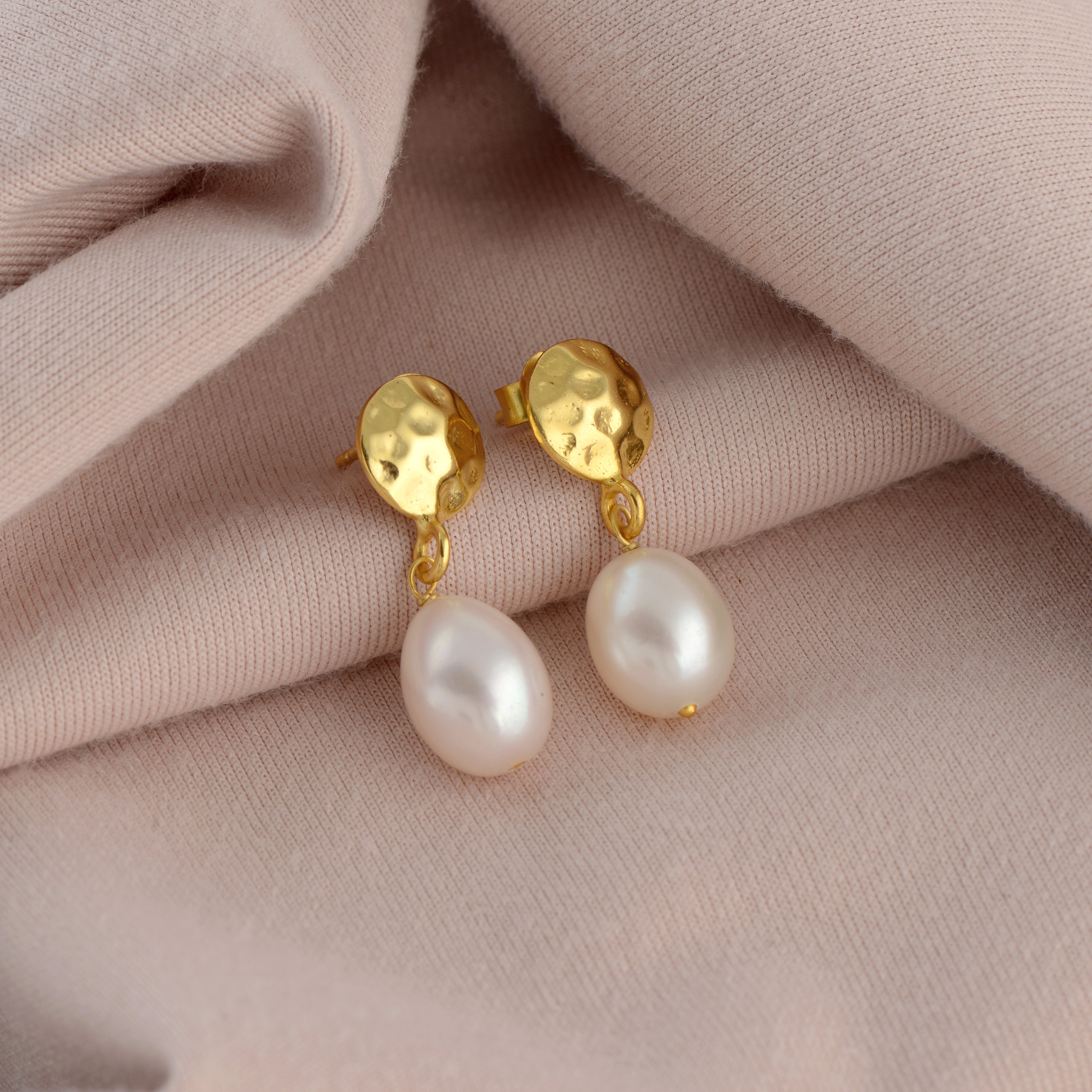 Coin-style Pearl Studs Danglers