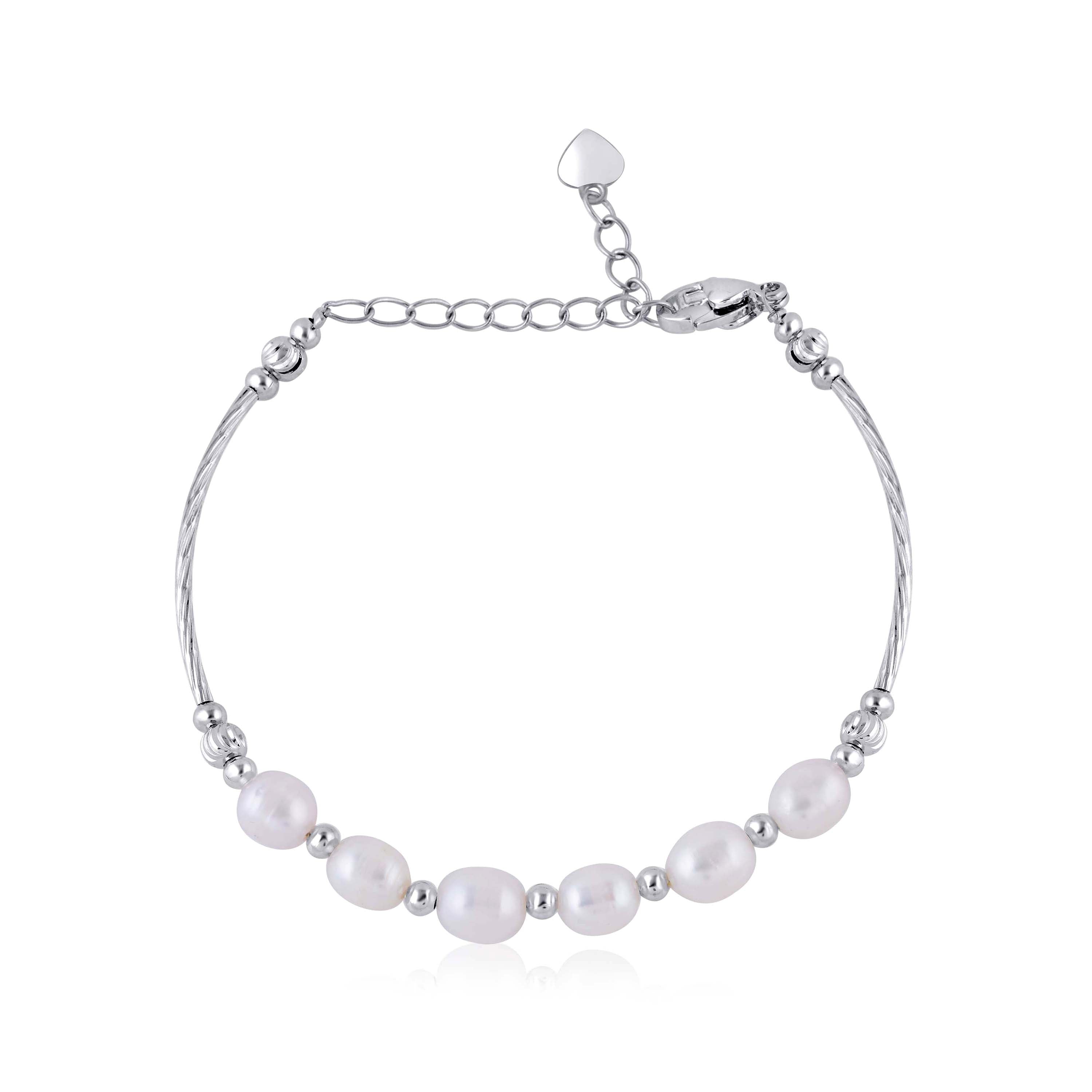 Elegant Silver Pearl Bracelet For A Timeless Glance