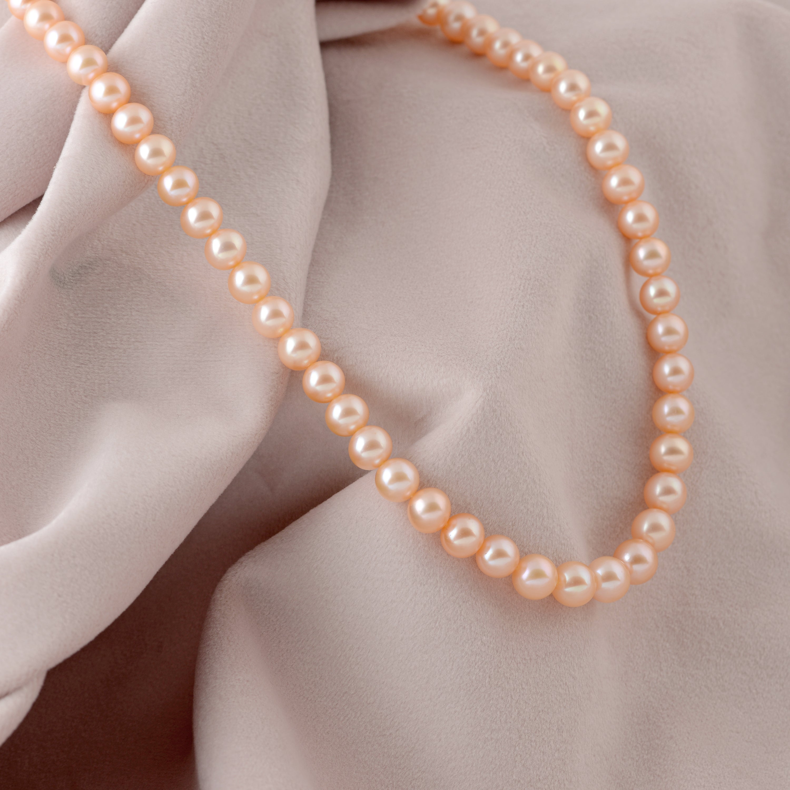 Splendid Pink Freshwater Pearl Necklace