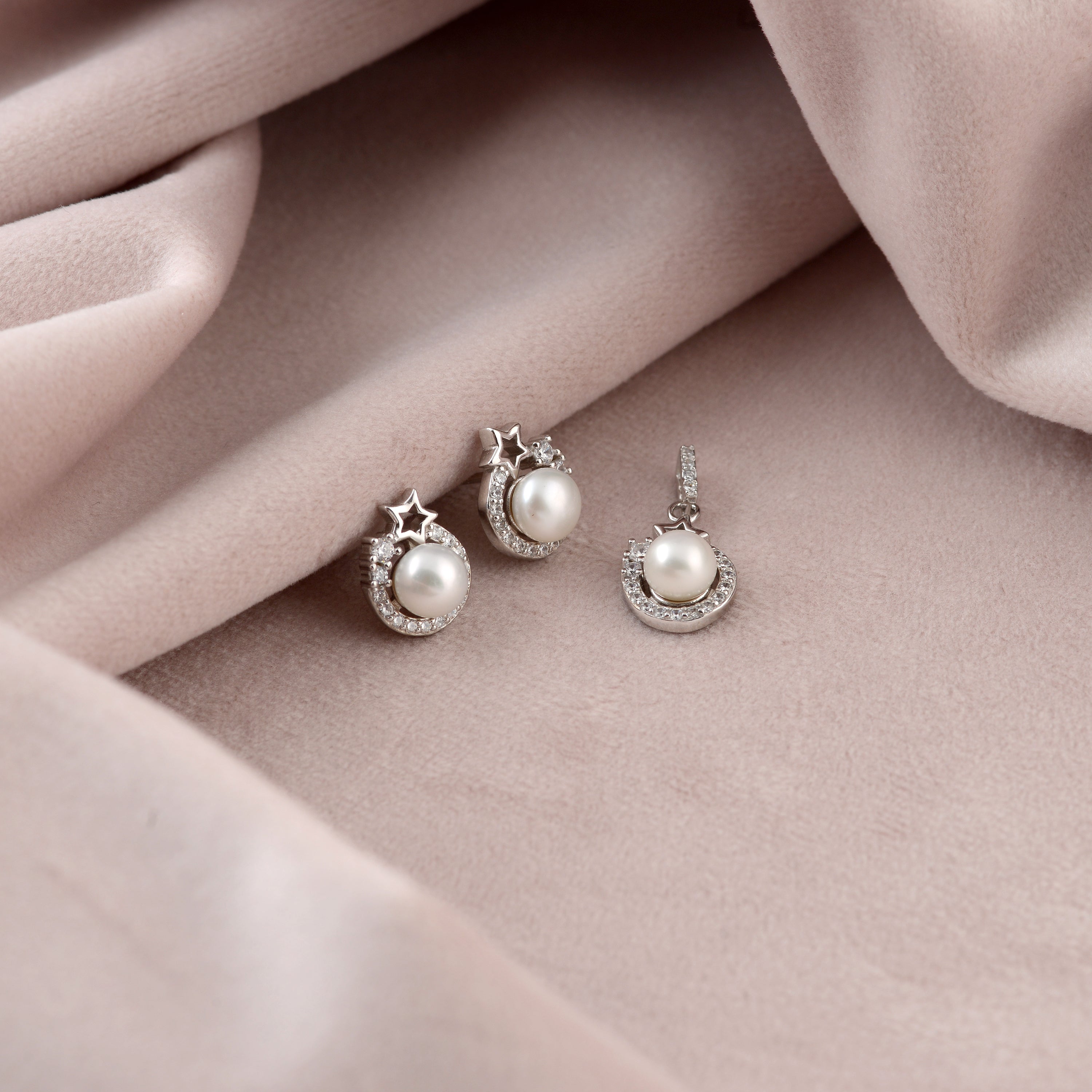 Button Pearl Studs In Captivating Star Designs