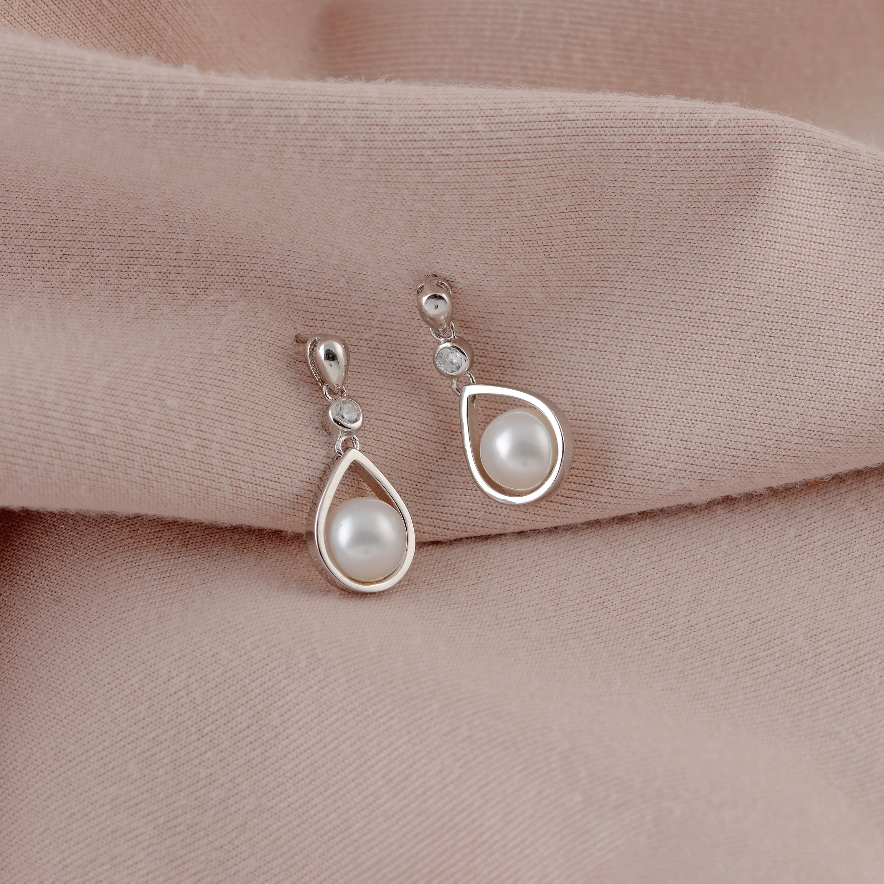 Exquisite Silver Teardrop Freshwater White Pearl & CZ