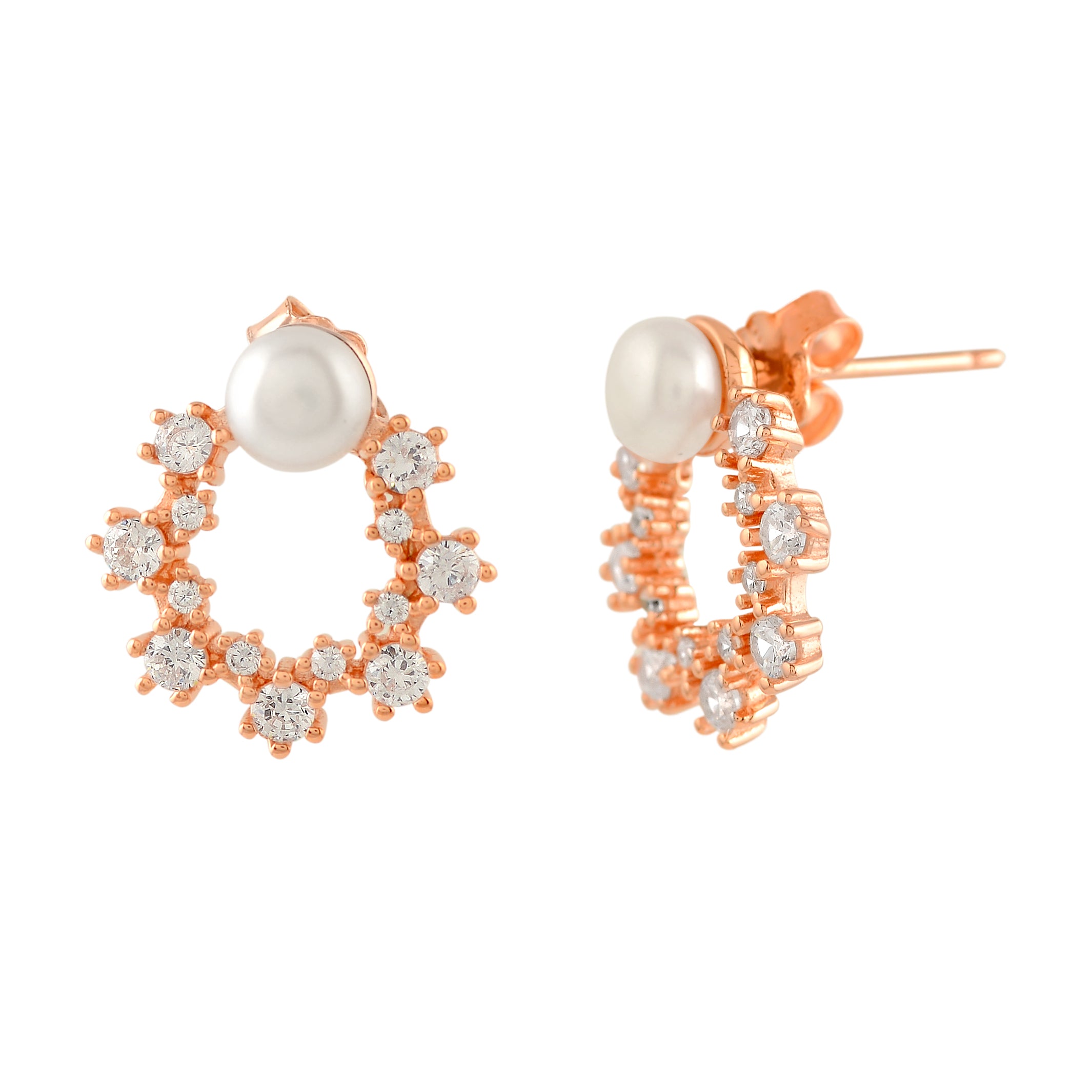 Earrings that bloom with gold and pearls