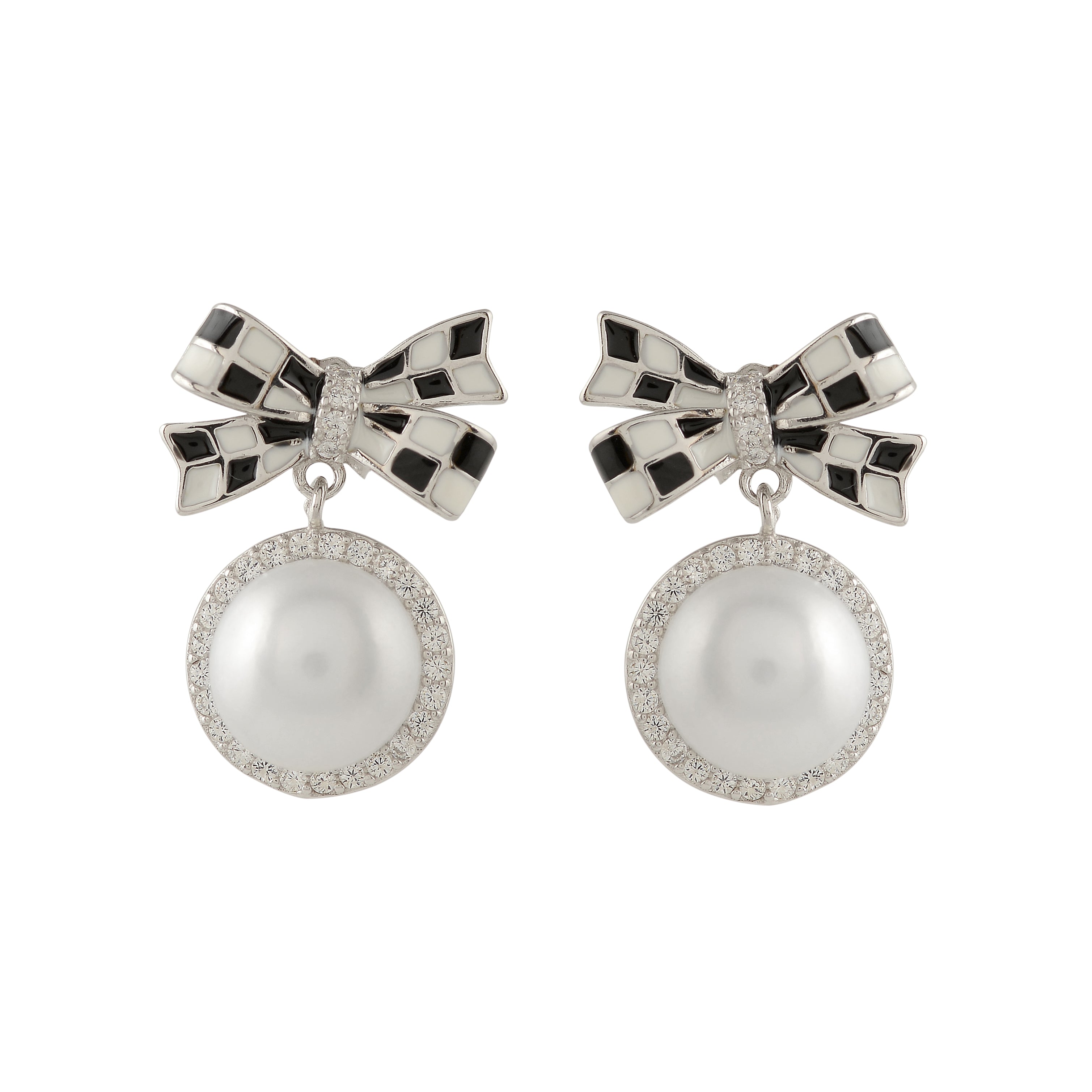 Pearl earrings with bow shape