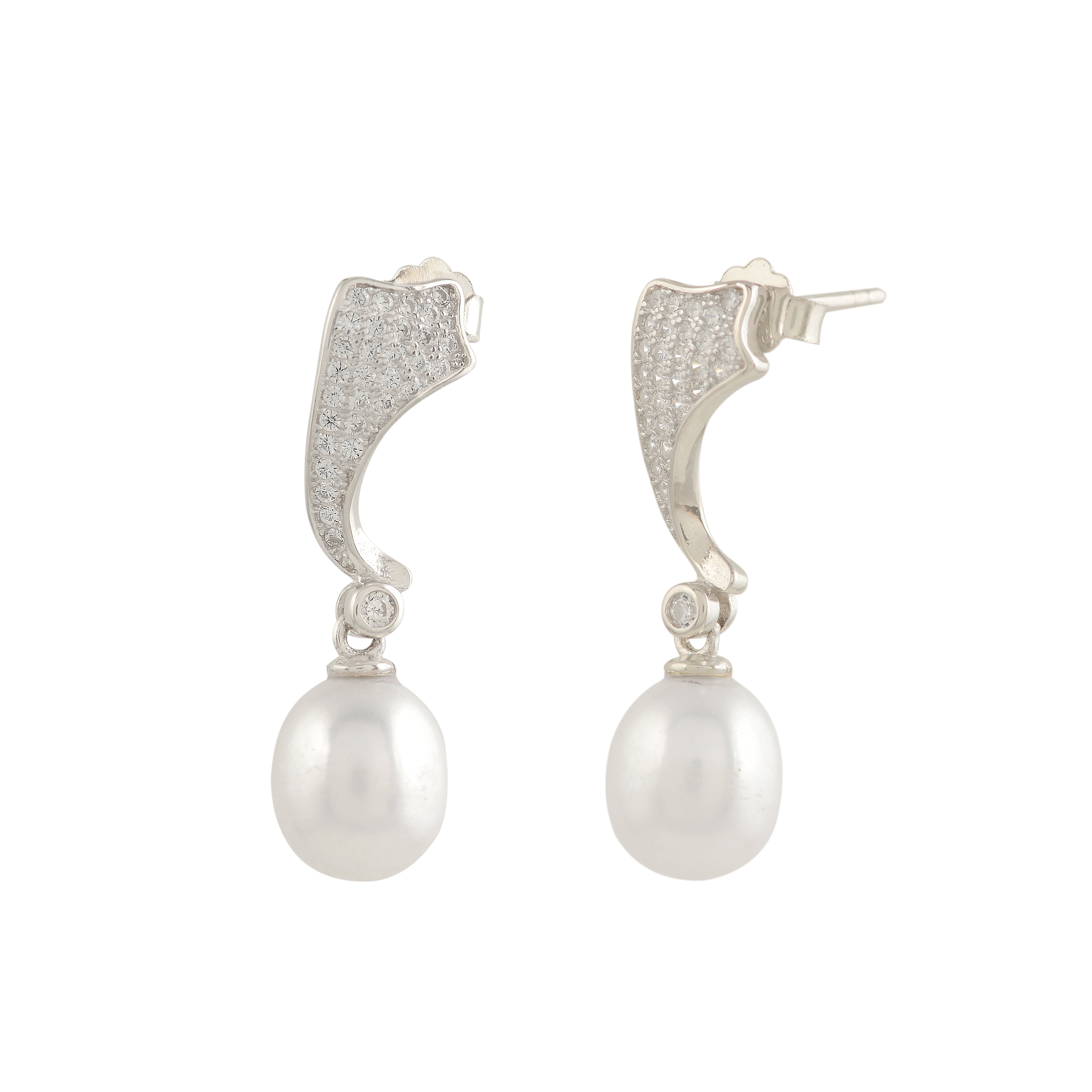 J bali earrings with elegant freshwater pearls.