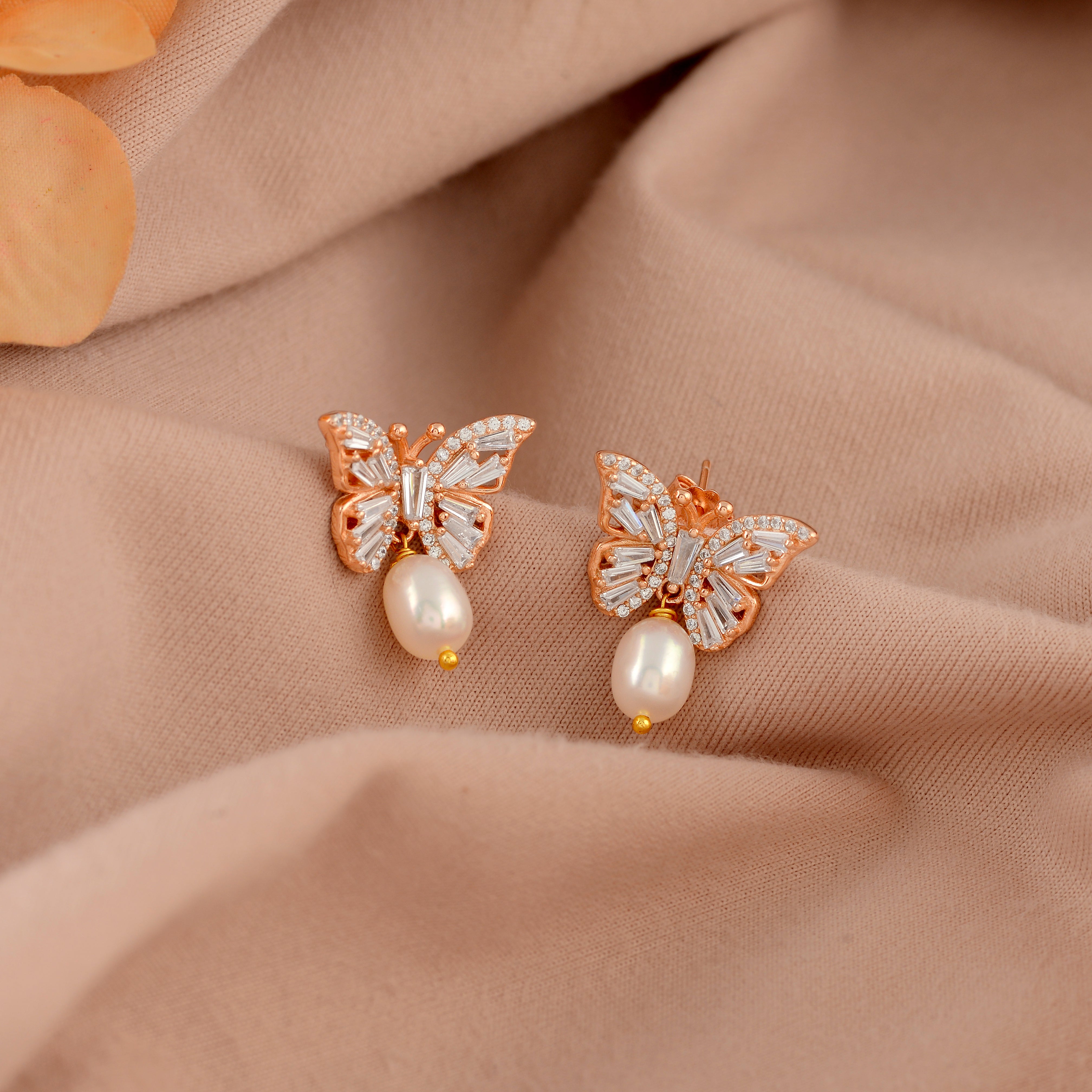 Gold-plated butterfly pearl earrings