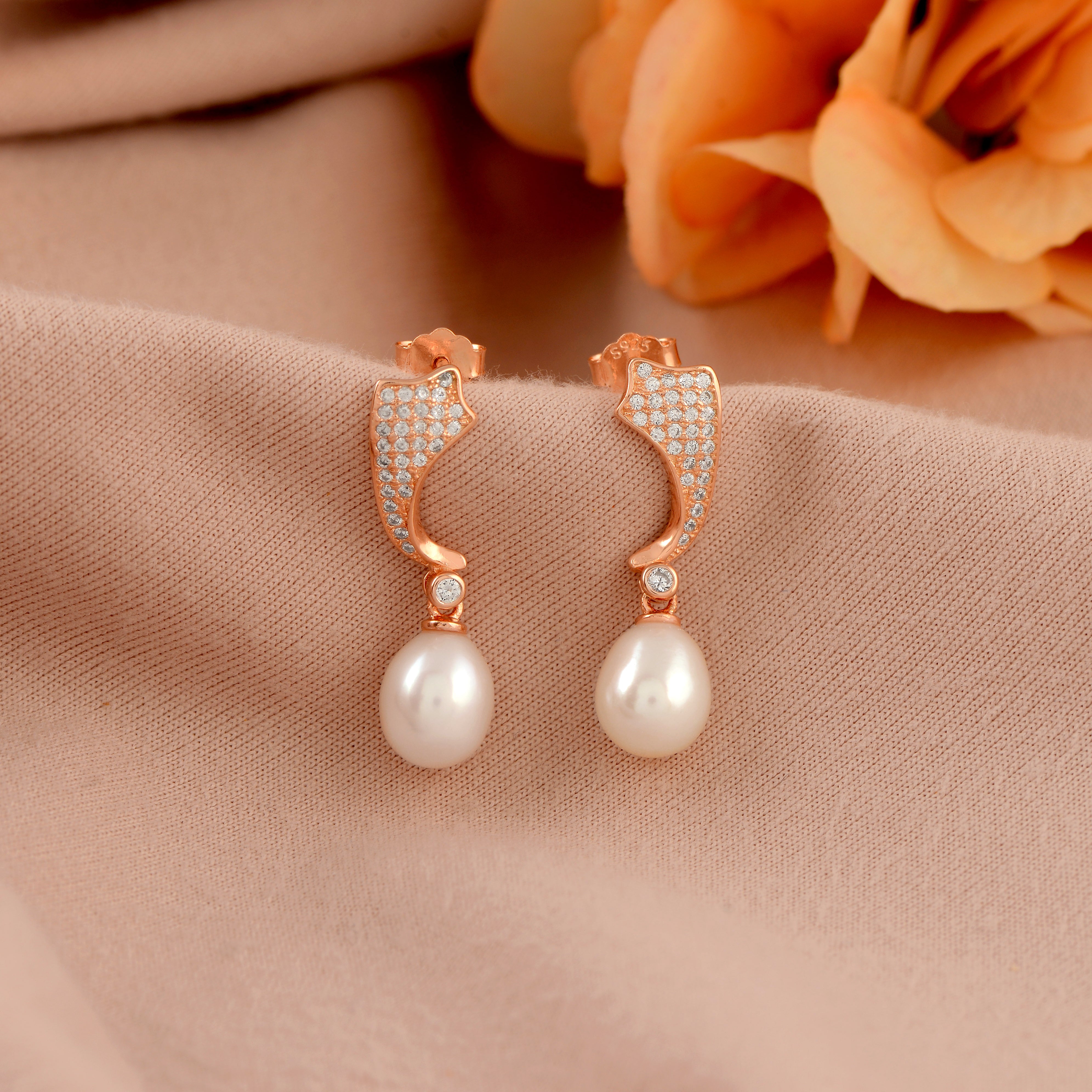 Gold-plated J bali earrings with pearls drop