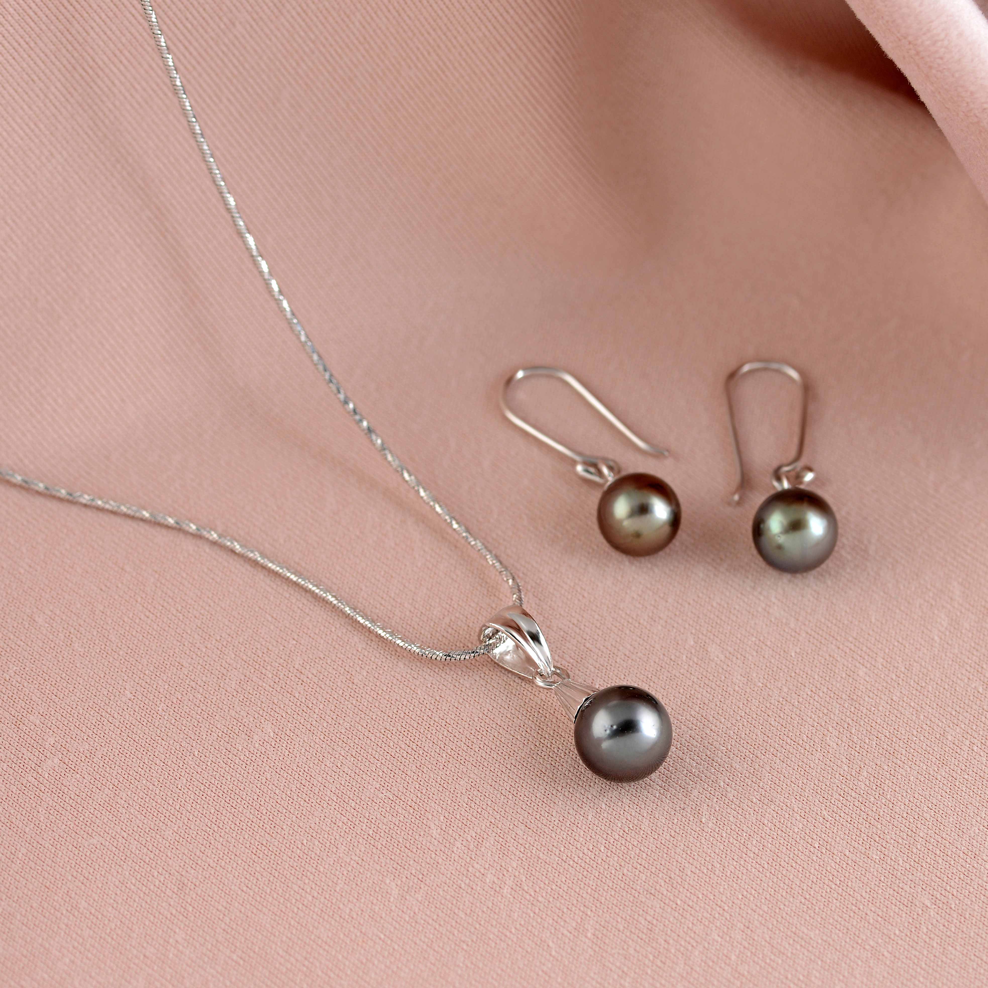 Classic Tahitian South Sea  Pearls Necklace Set
