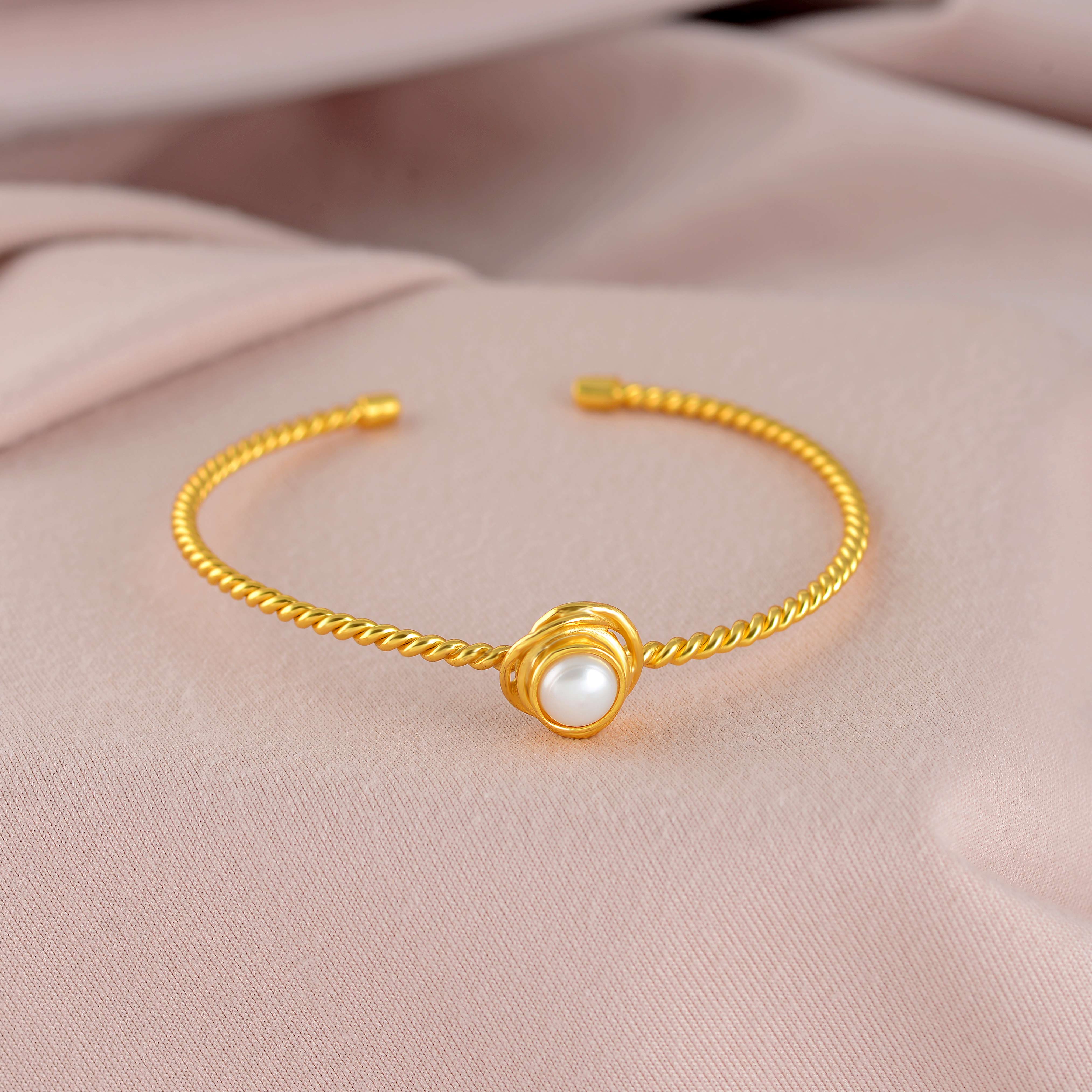 Dainty Fresh Water Pearl Bracelet For Casual Wear - Krishna Jewellers Pearls and Gems