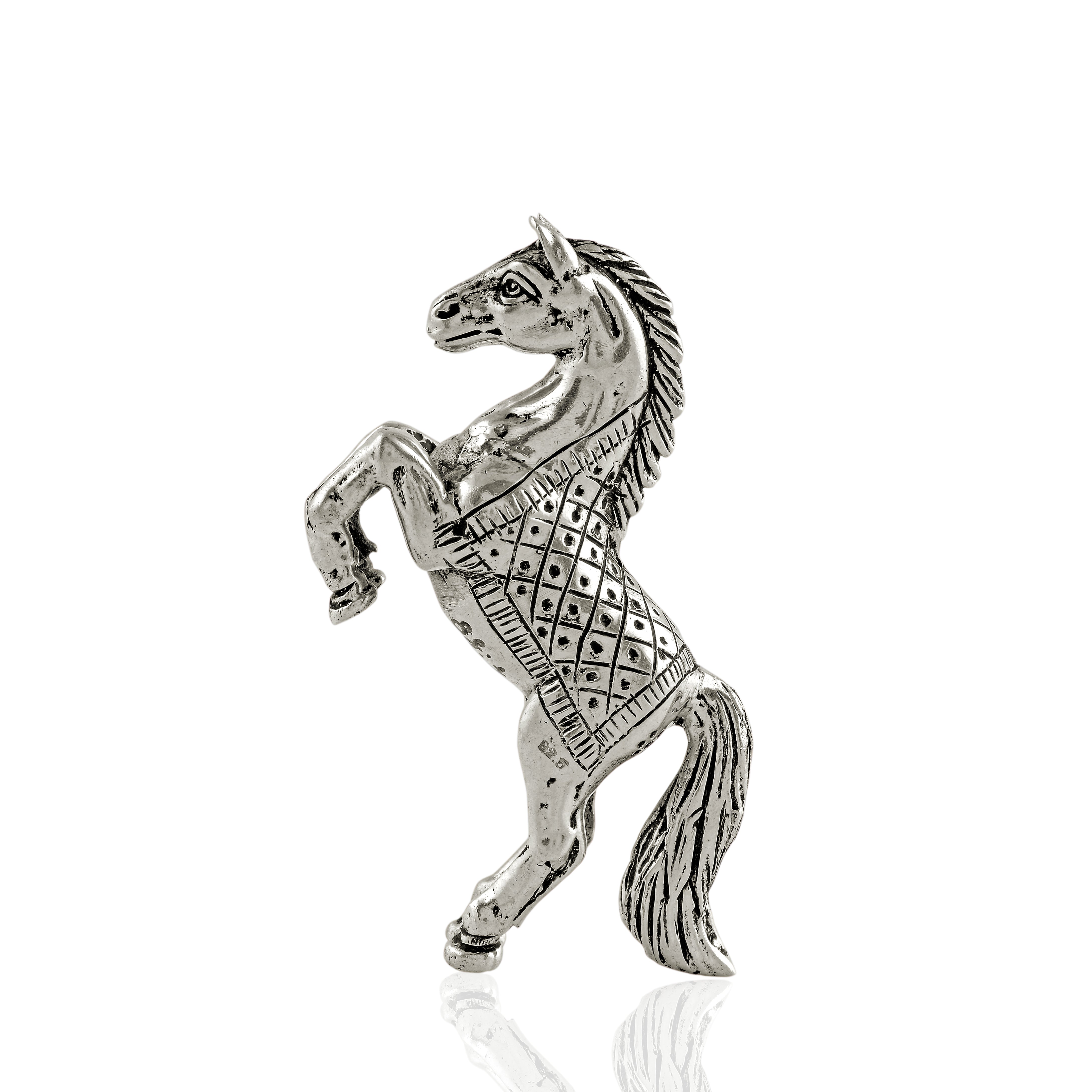 A dynamic silver horse idol a symbol of grace and vitality