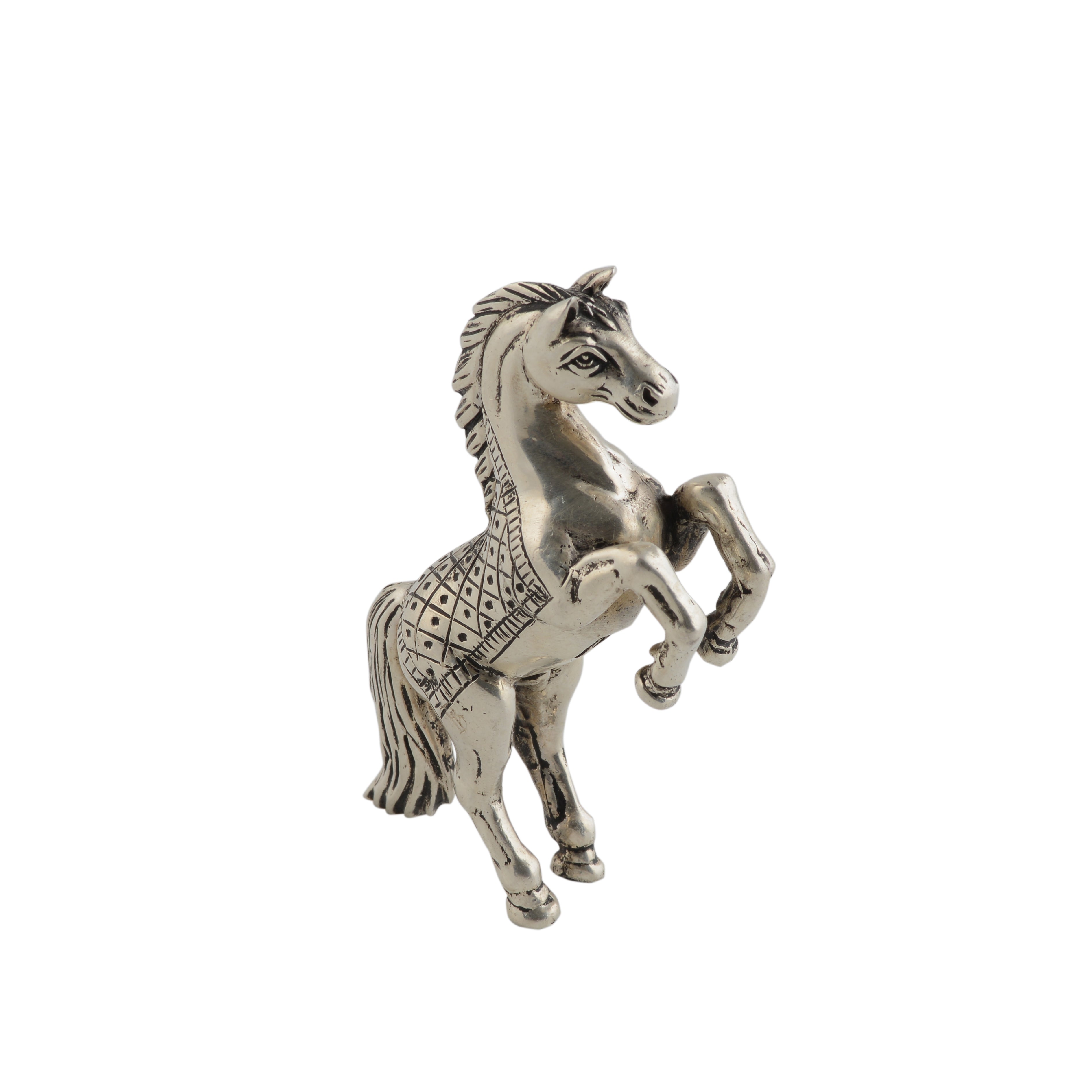 A dynamic silver horse idol a symbol of grace and vitality