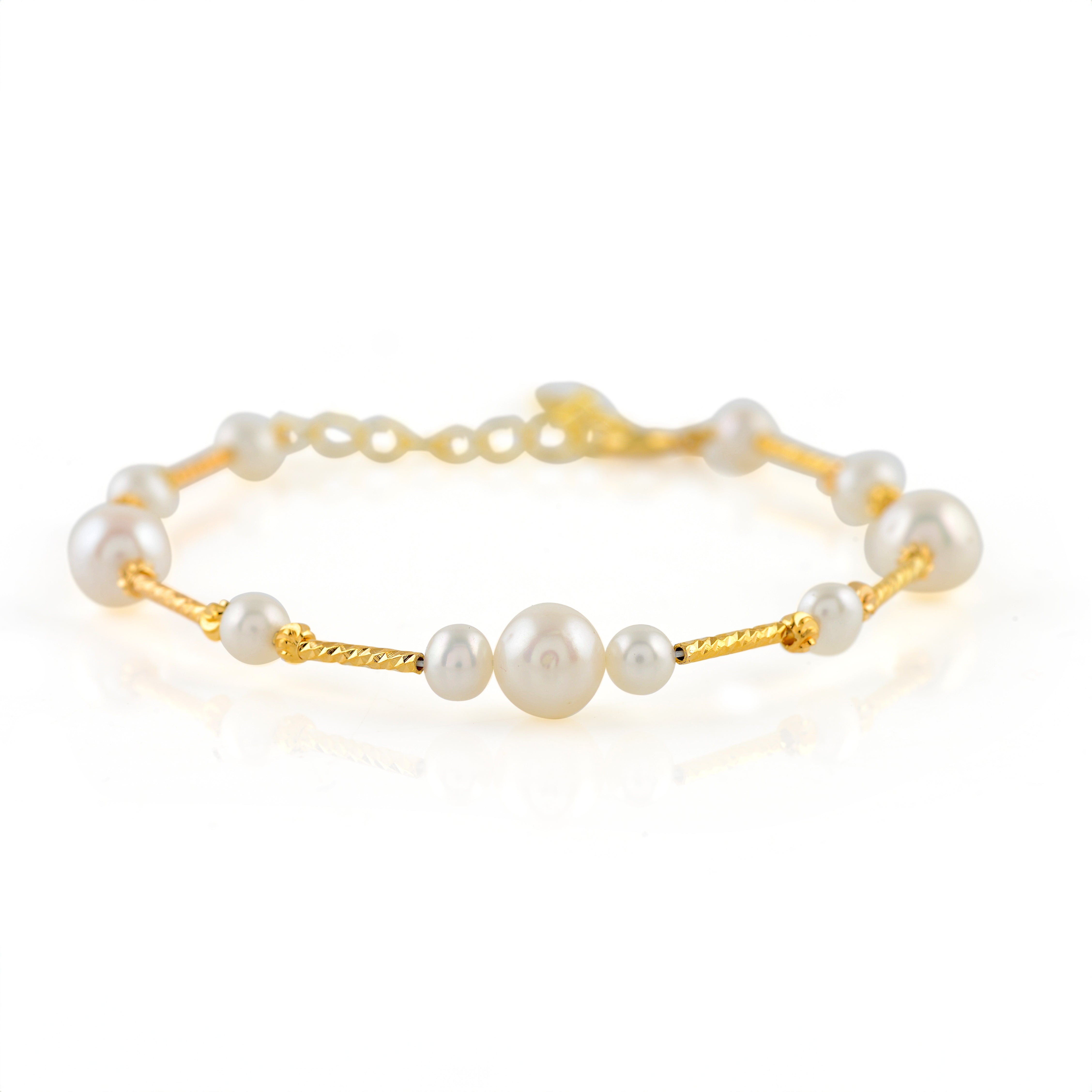 A Bracelet of Pure Radiance White Freshwater Pearls - Krishna Jewellers Pearls and Gems