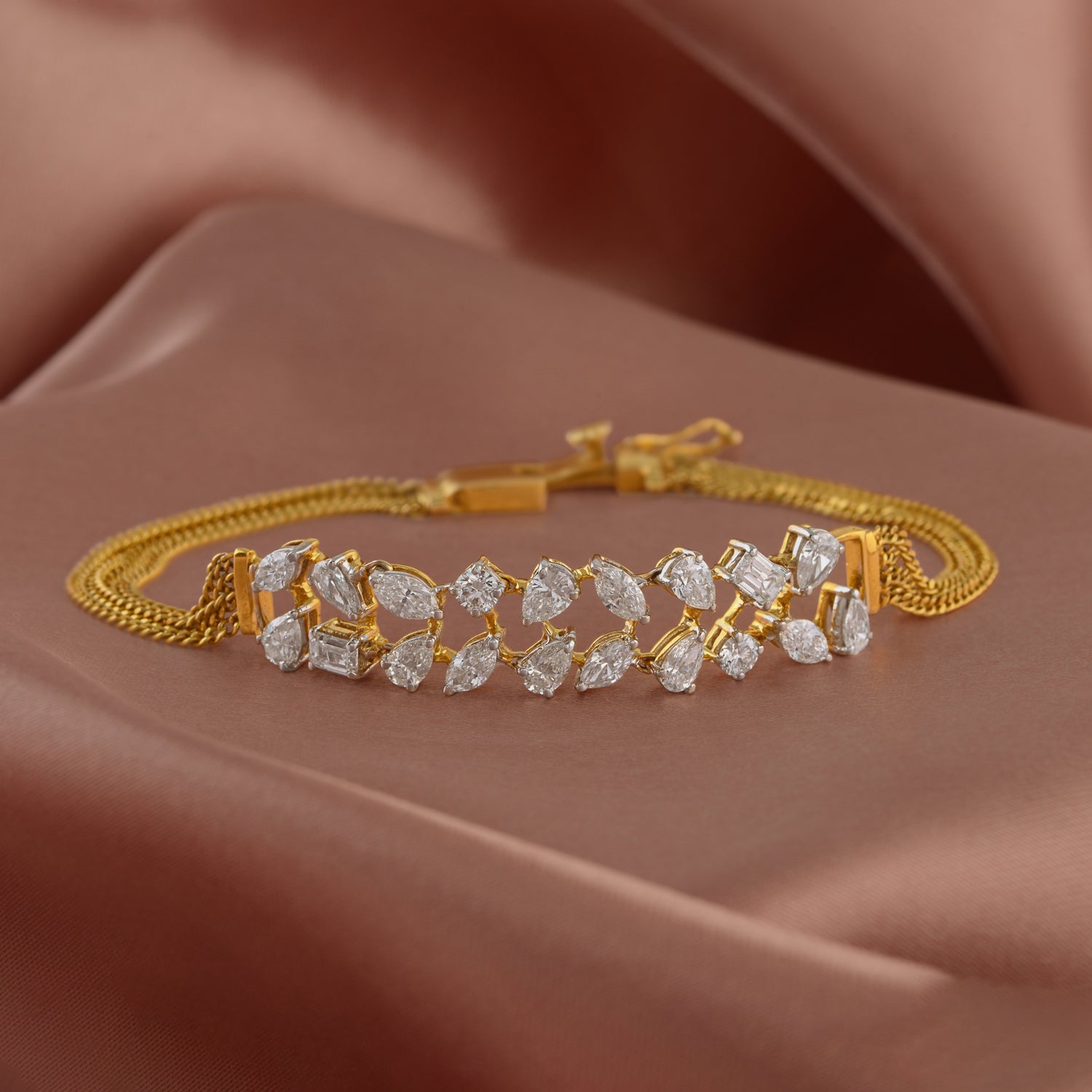 Luxe Leaf work Diamond Bracelet