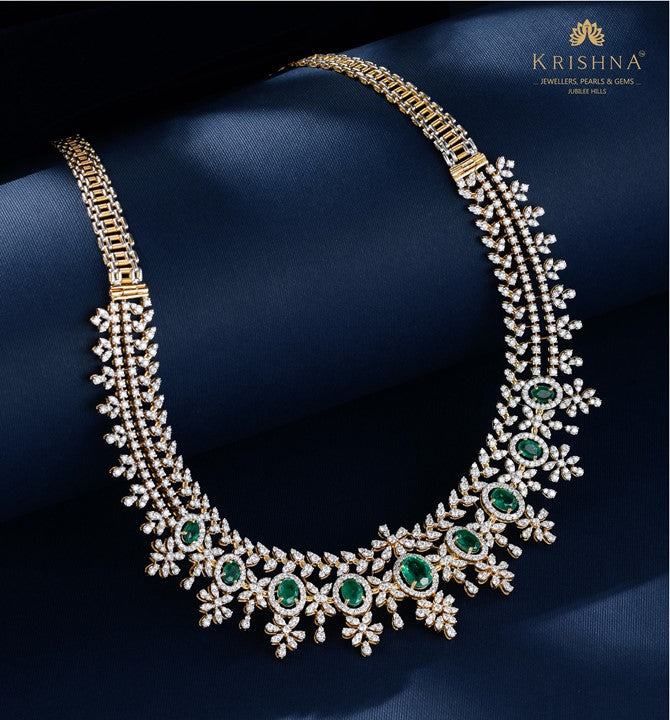 Diamond Necklace in Leaves and Branch Motif