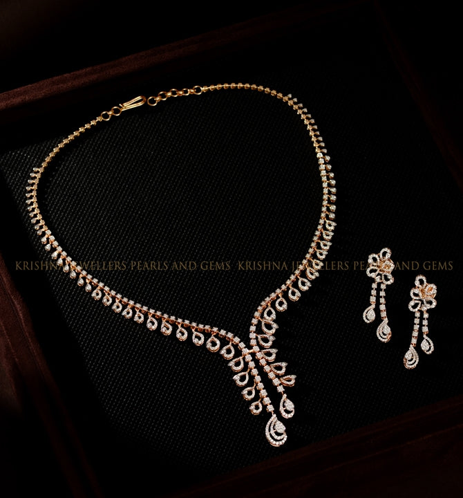 Glamours Diamond Necklace Set