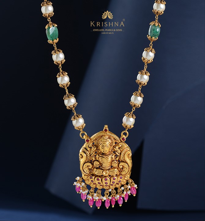 Gold Lakshmi Pendant Emerald Pearl Necklace