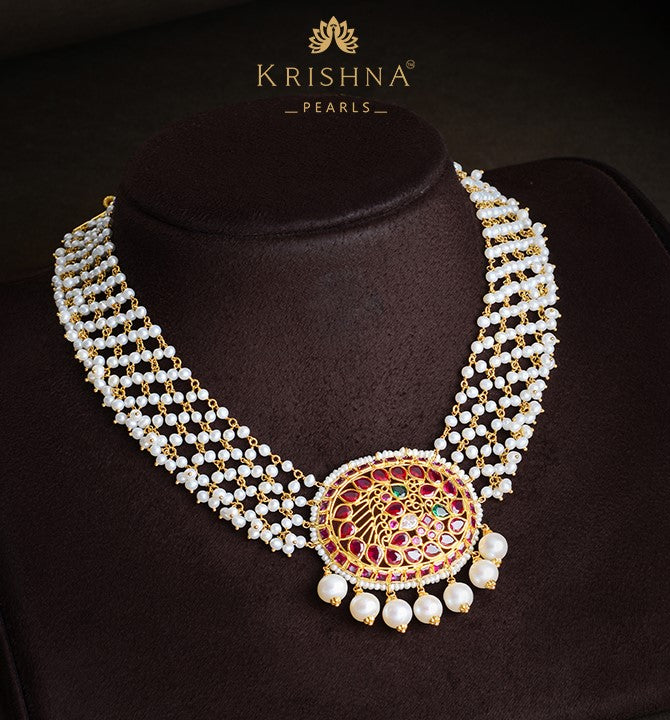 Gold Pearl Necklace in Mesh Design