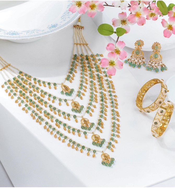 Paanch Lada Gold Pearl Necklace Sets in Krishna Motif