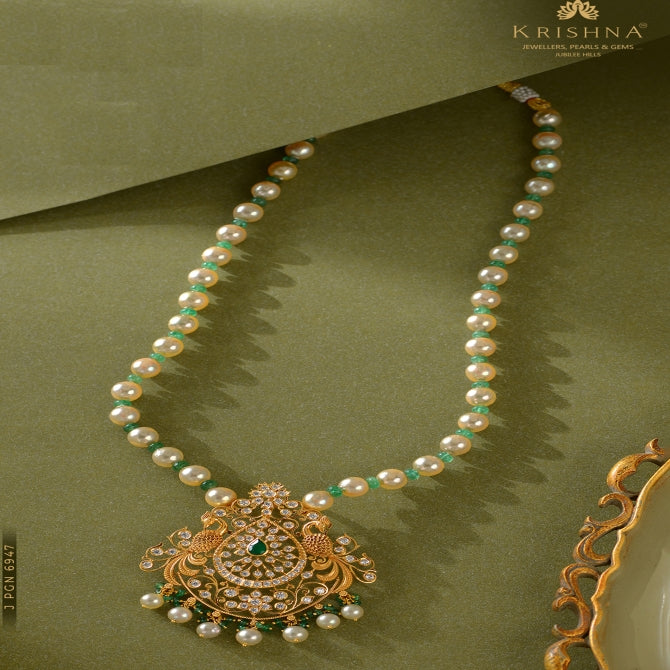 Pearls and Emerald Beads With Gold Pendant