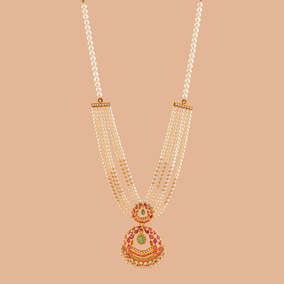Contemporary Pearl Necklace With Gold Pendant