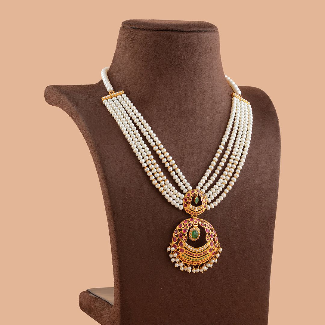 Contemporary Pearl Necklace With Gold Pendant
