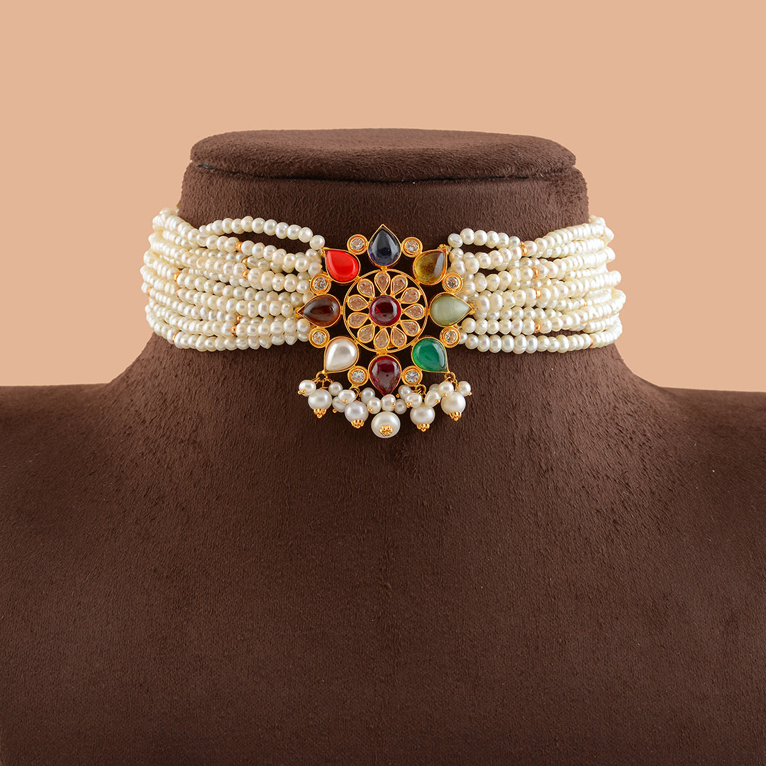 Specious Gold Pearl Choker Necklace