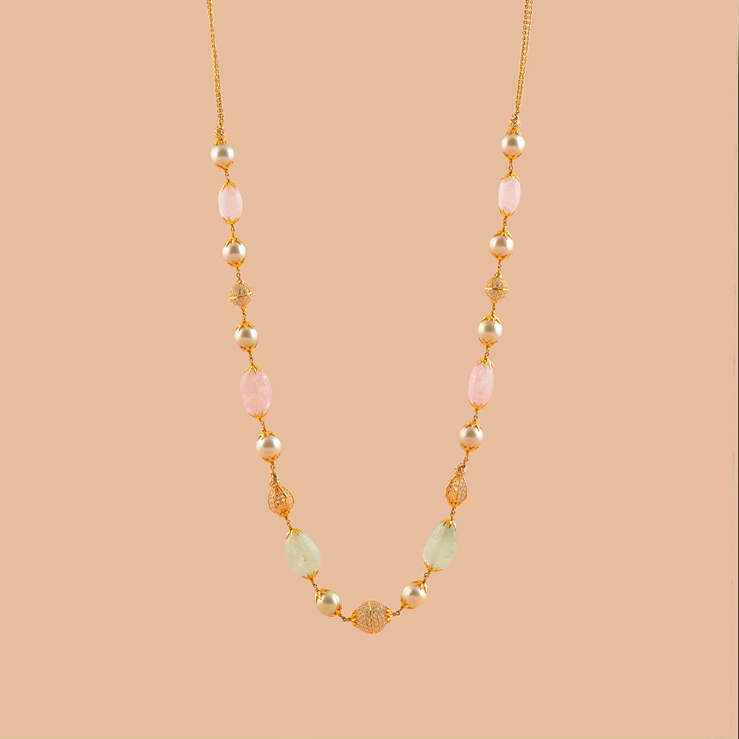 Glamour in Gold: Stunning Fancy Pearl Necklace