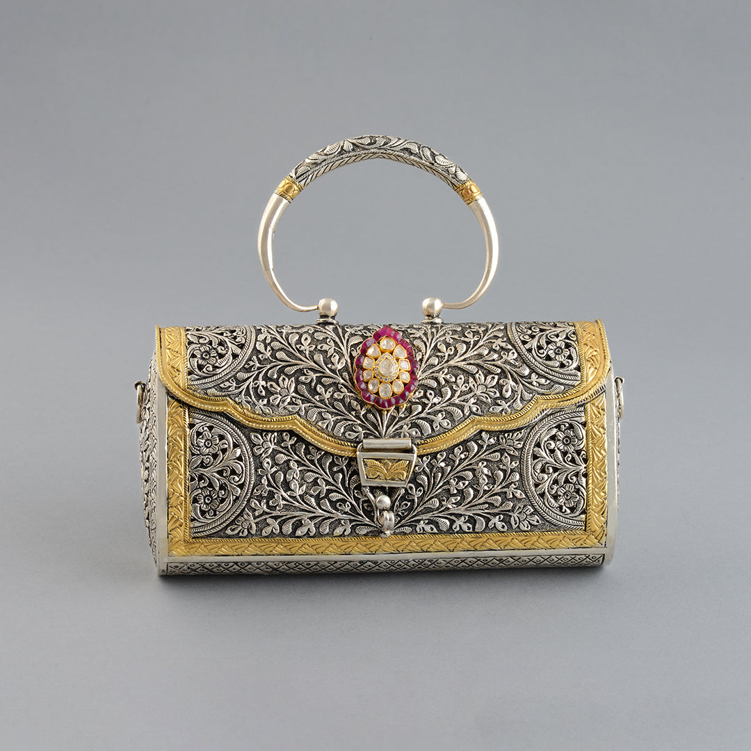 Wholesaler of 925 pure silver ladies purse with handle in fine nakashii  po-164-02 | Jewelxy - 140288