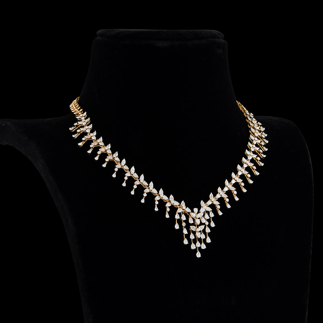 Light diamond necklace deals designs