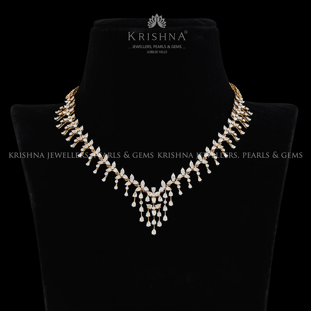 Light weight 18k diamond necklace
