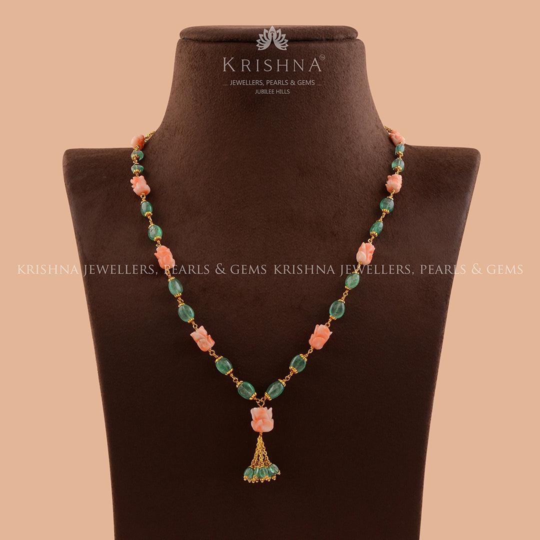 Classic Emerald and Coral Necklace