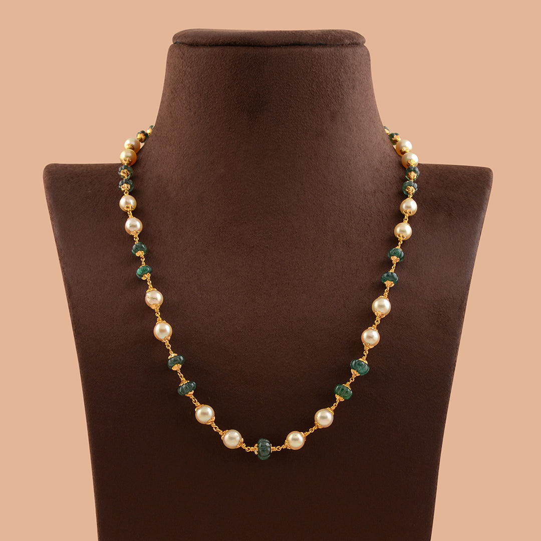 Beautiful Emerald and Cultured Pearl Necklace
