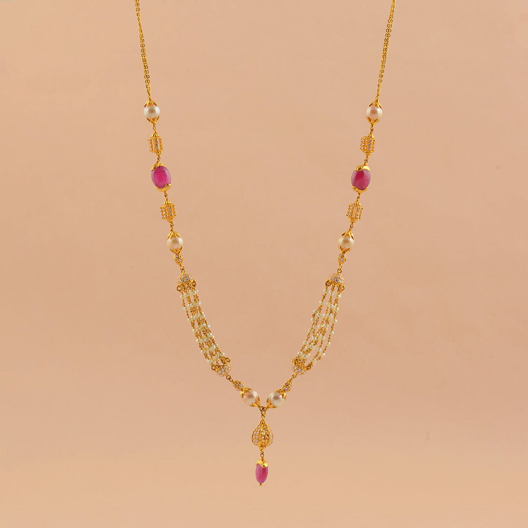 Ritzy Gold Pearl Necklace
