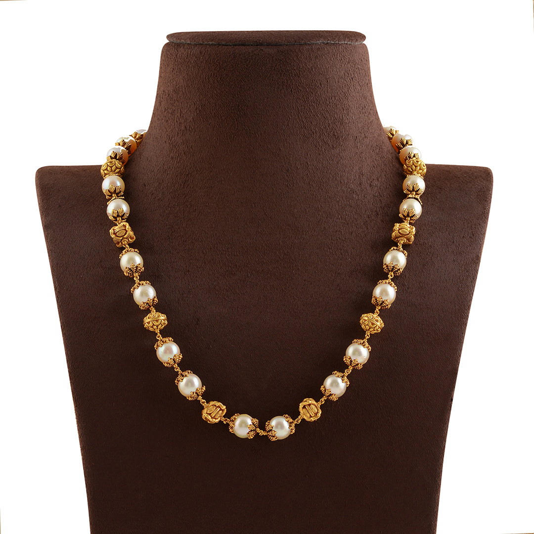 Oceanic Opulence: South Sea Pearl Necklace with Nakshi Balls