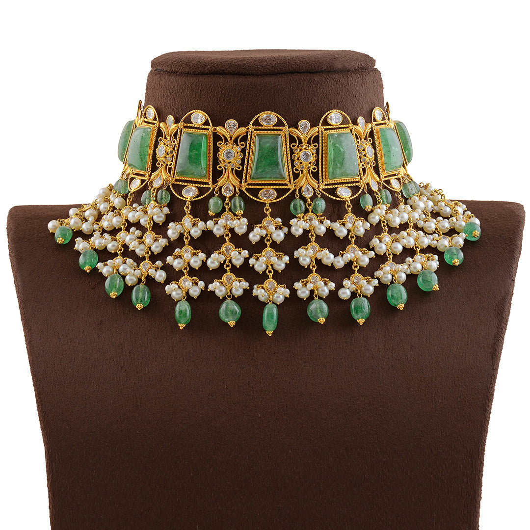 Tradtional Gold Pearl Necklace With Beads